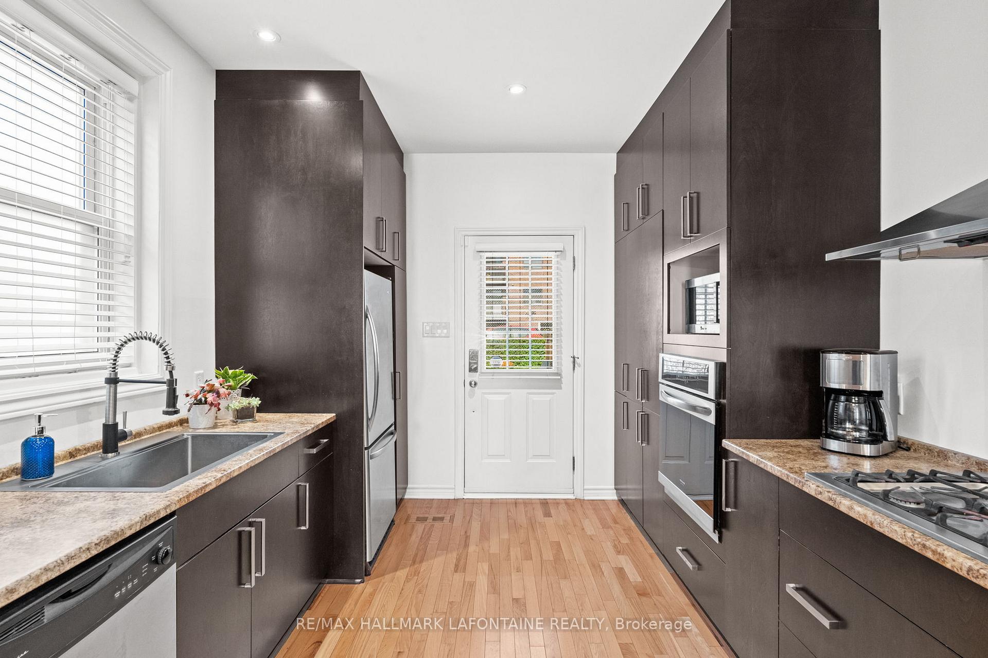 Photo 16 of 339 St Patrick Street, Ottawa, Lower Town/Byward Market — HOMEH