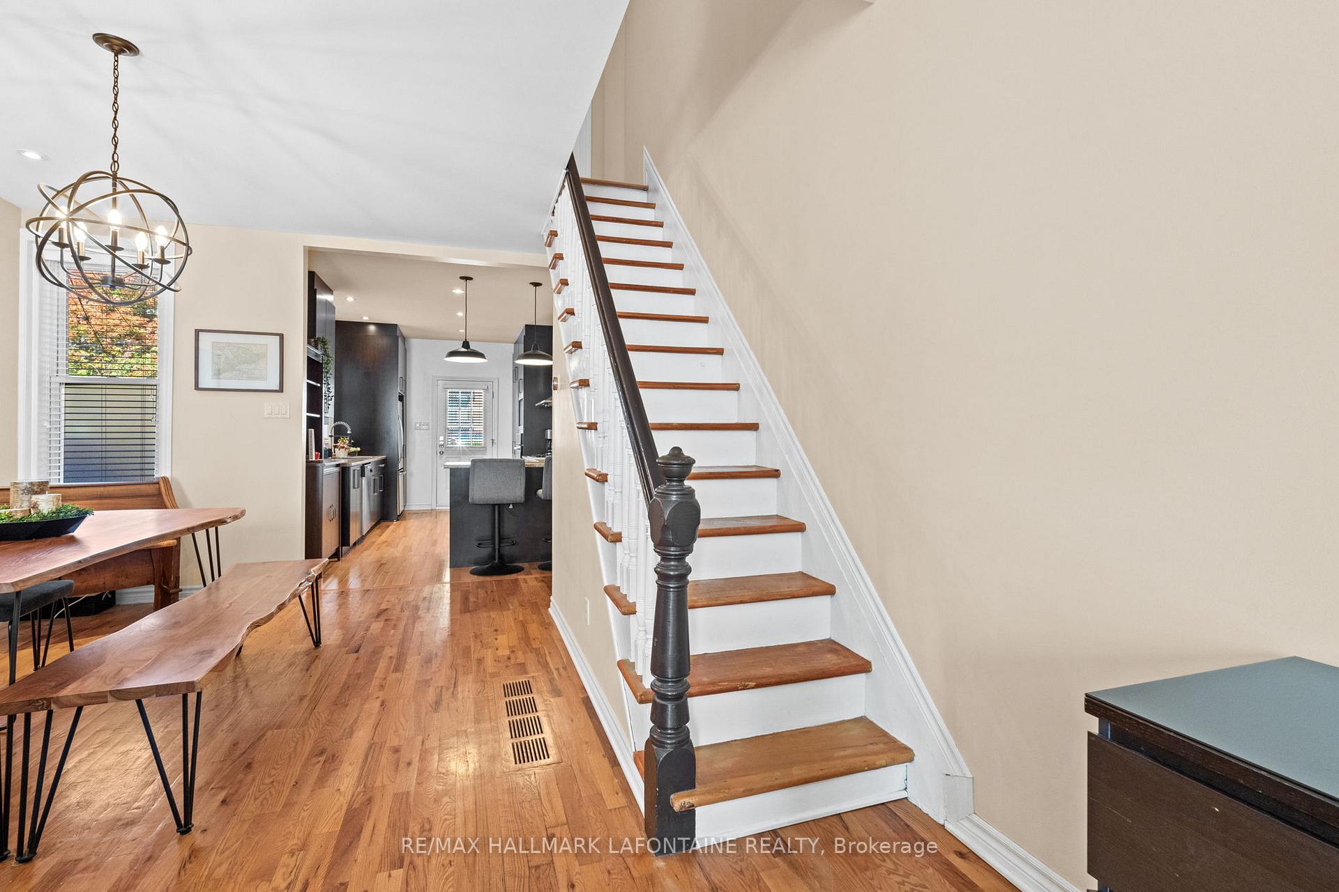 Photo 19 of 339 St Patrick Street, Ottawa, Lower Town/Byward Market — HOMEH