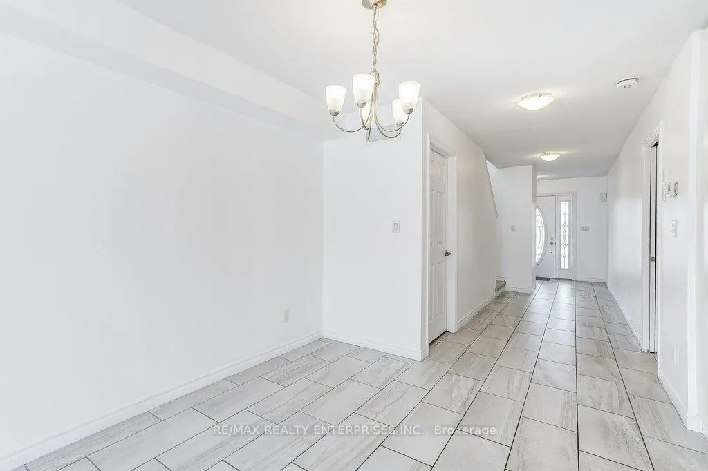 Photo 13 of 318 Old Huron Road N, Kitchener — HOMEH