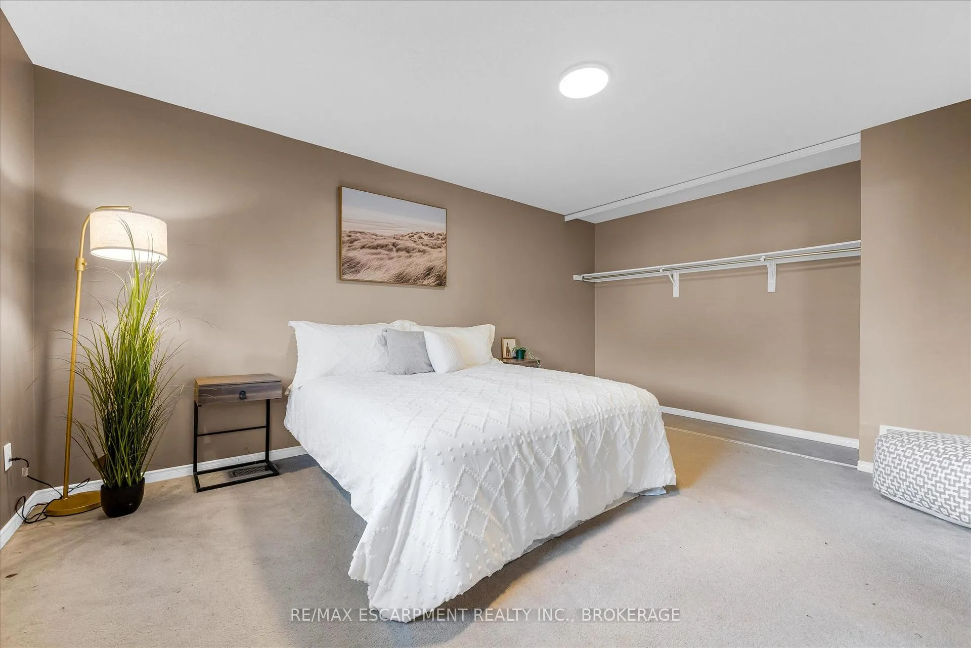 Photo 22 of Unit 40, 800 Paramount Drive, Hamilton, Stoney Creek Mountain — HOMEH