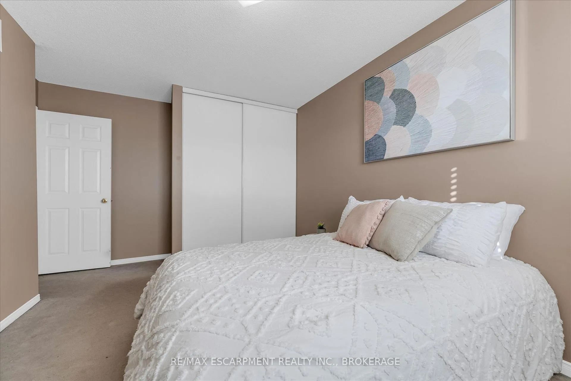 Photo 28 of Unit 40, 800 Paramount Drive, Hamilton, Stoney Creek Mountain — HOMEH