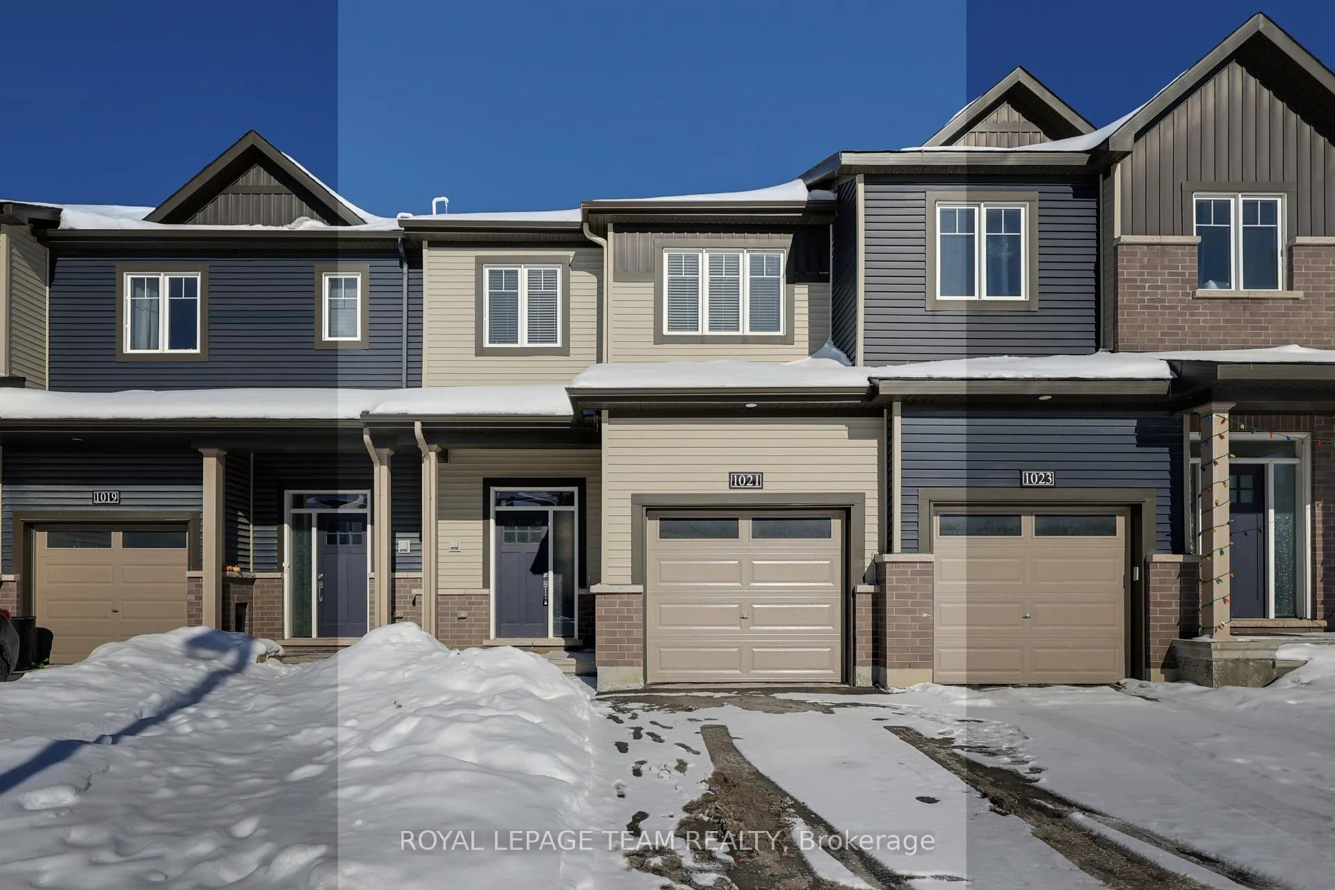 Front of 1021 Speedvale Court