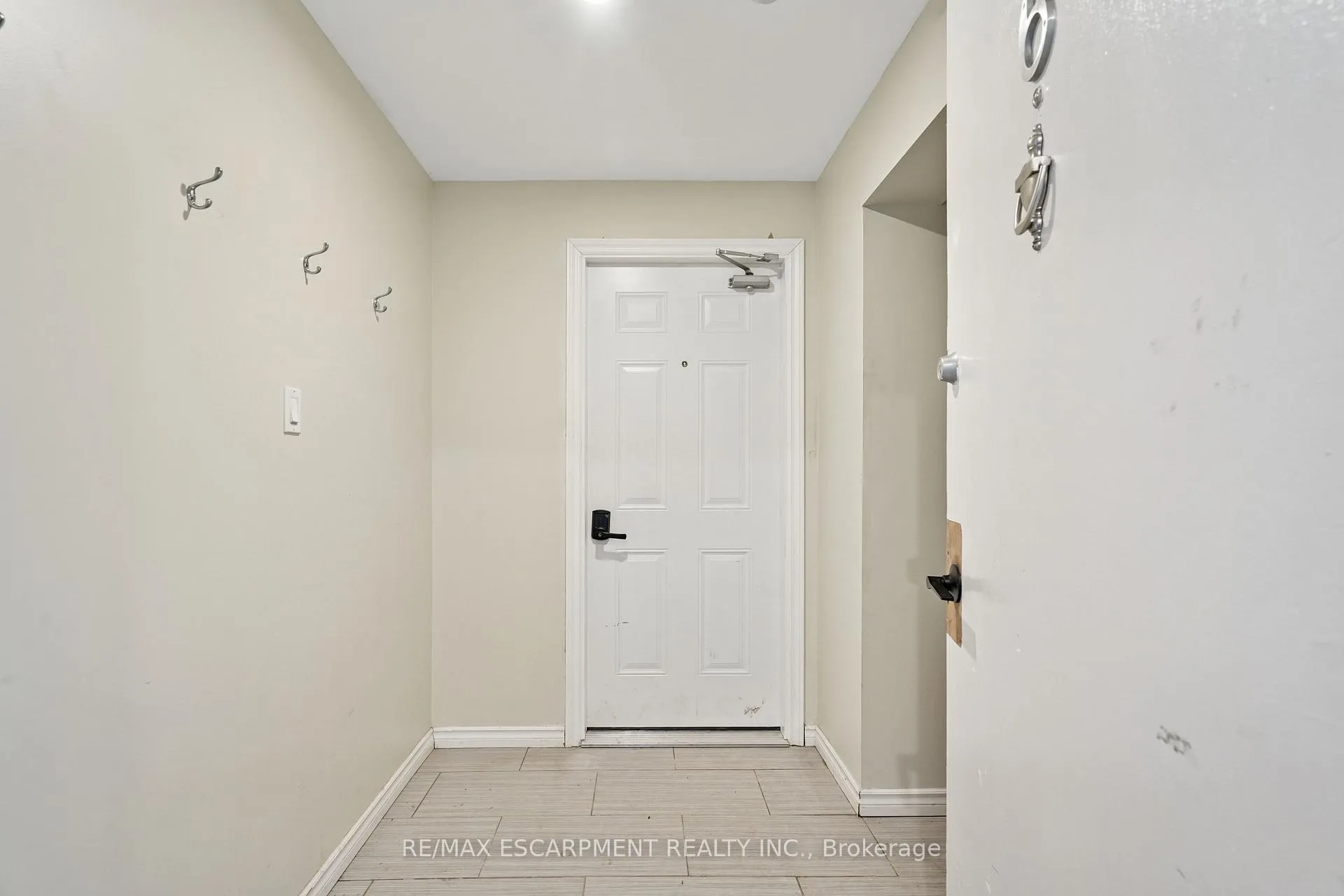 Photo 4 of Unit #6A, 1 Elgin Street, Halton Hills, Acton — HOMEH