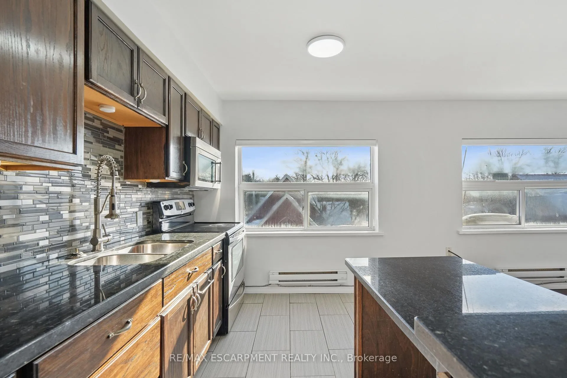Photo 11 of Unit #6A, 1 Elgin Street, Halton Hills, Acton — HOMEH
