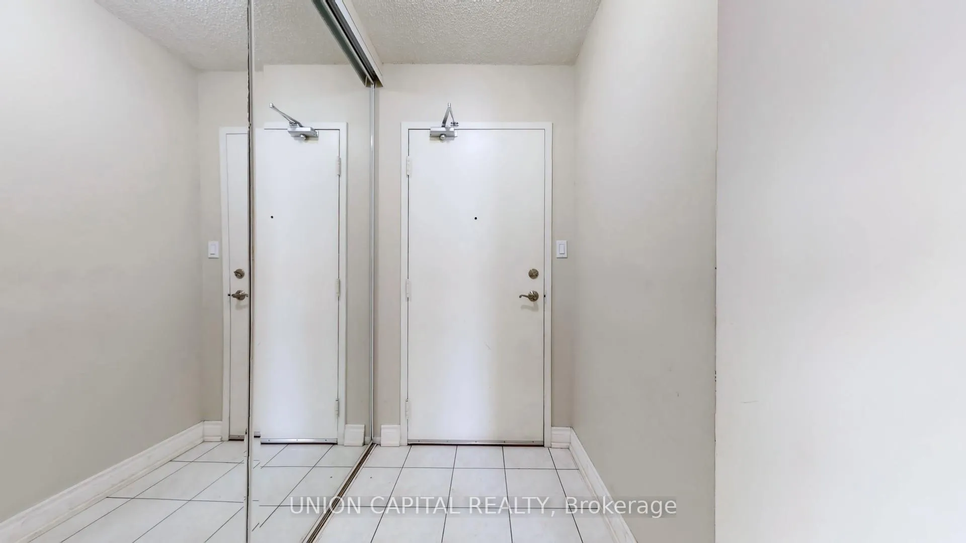 Photo 6 of Unit 101, 1530 Pickering Parkway, Pickering, Town Centre — HOMEH