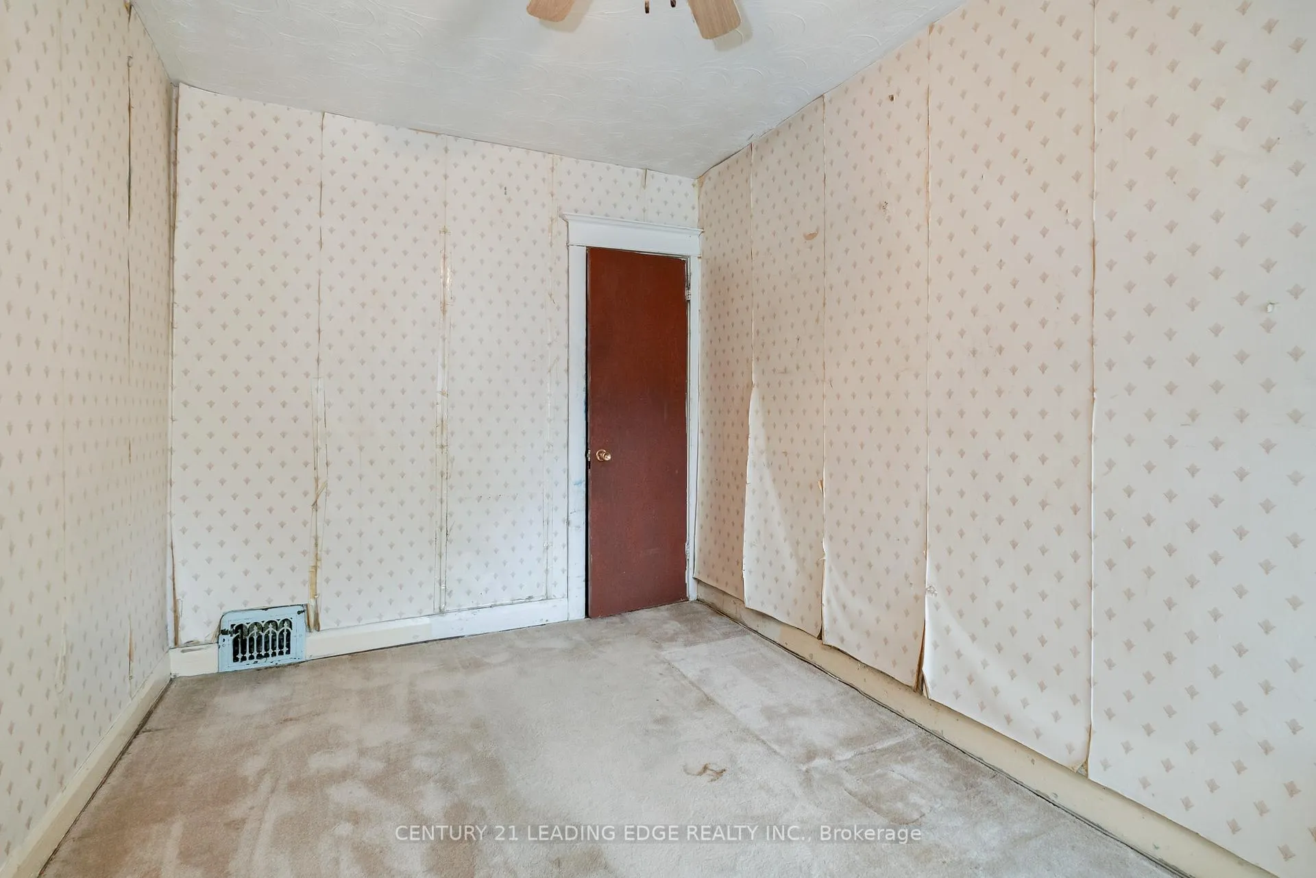 Photo 26 of 635 Coxwell Avenue, Toronto, Woodbine Corridor — HOMEH