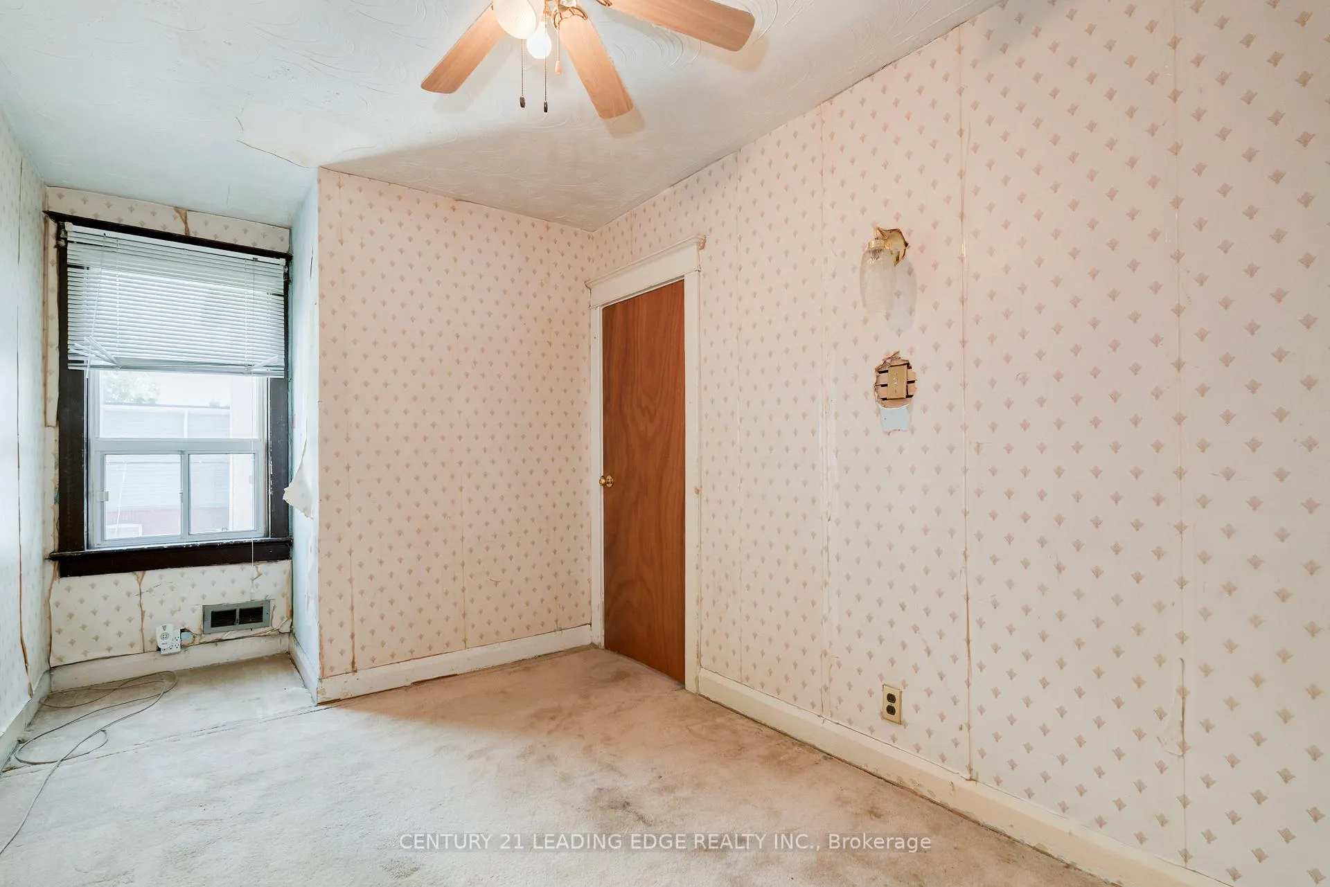 Photo 28 of 635 Coxwell Avenue, Toronto, Woodbine Corridor — HOMEH