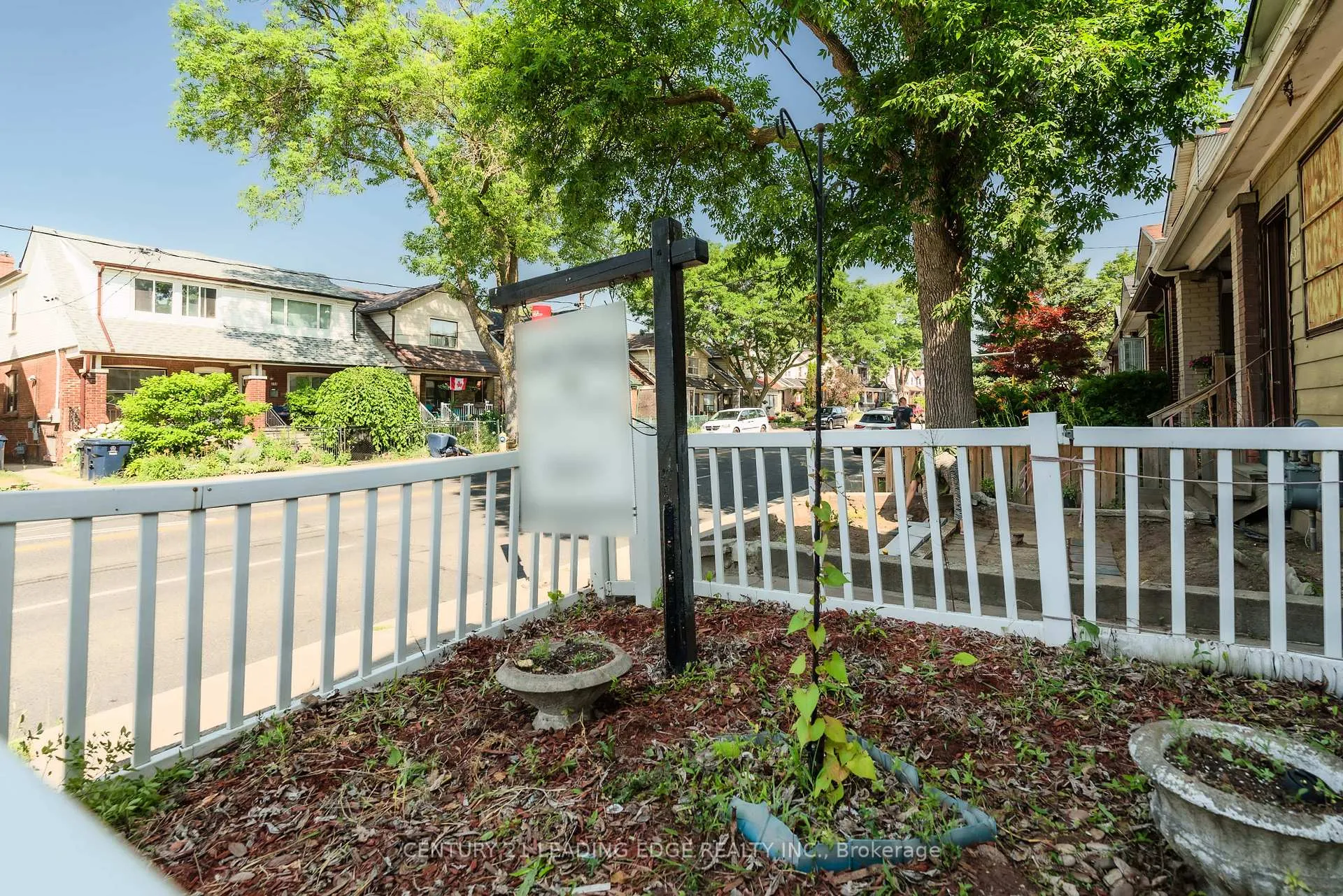 Photo 44 of 635 Coxwell Avenue, Toronto, Woodbine Corridor — HOMEH