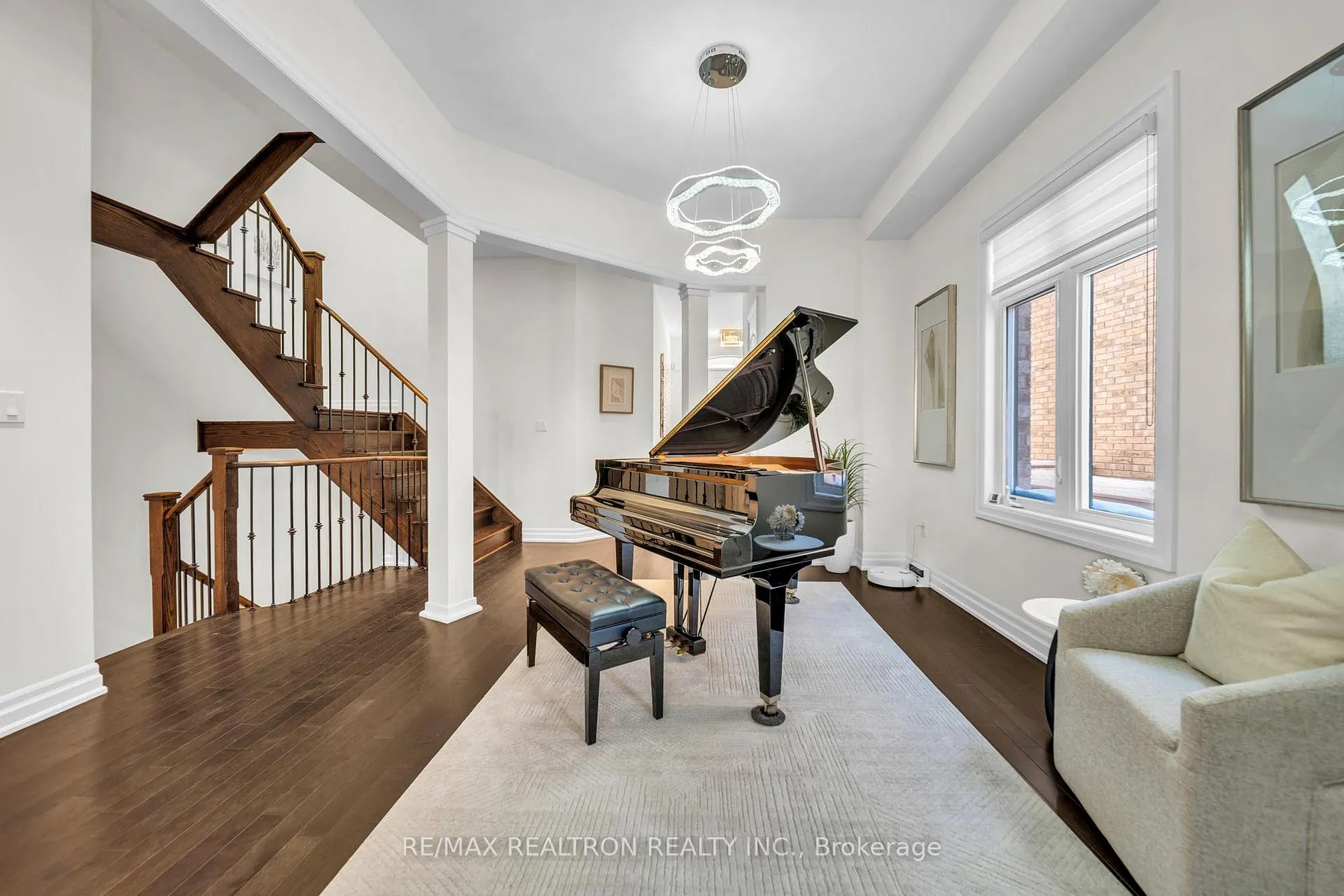 Photo 5 of 11 Botelho Circle, Aurora, Bayview Southeast — HOMEH