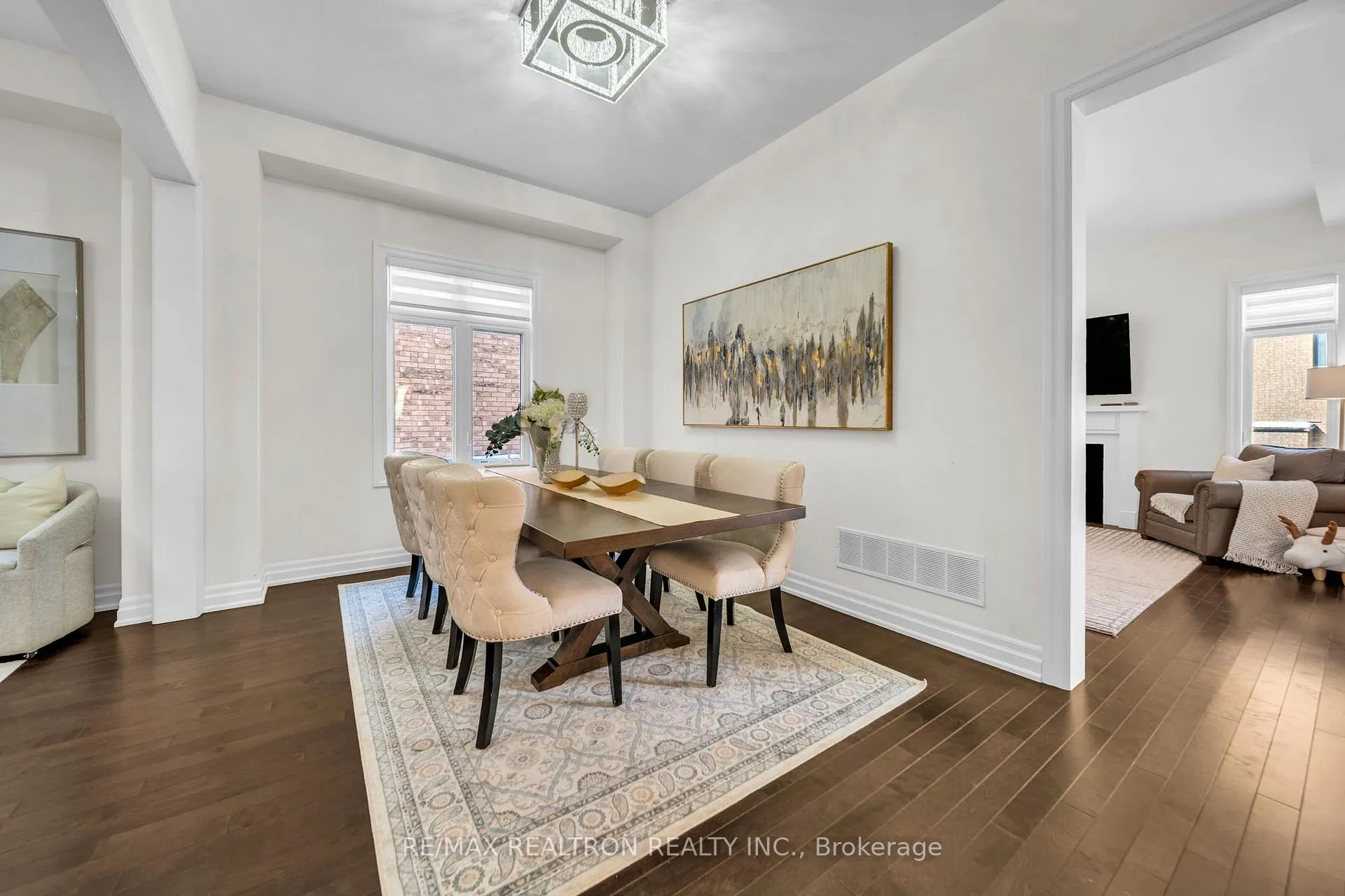 Photo 7 of 11 Botelho Circle, Aurora, Bayview Southeast — HOMEH