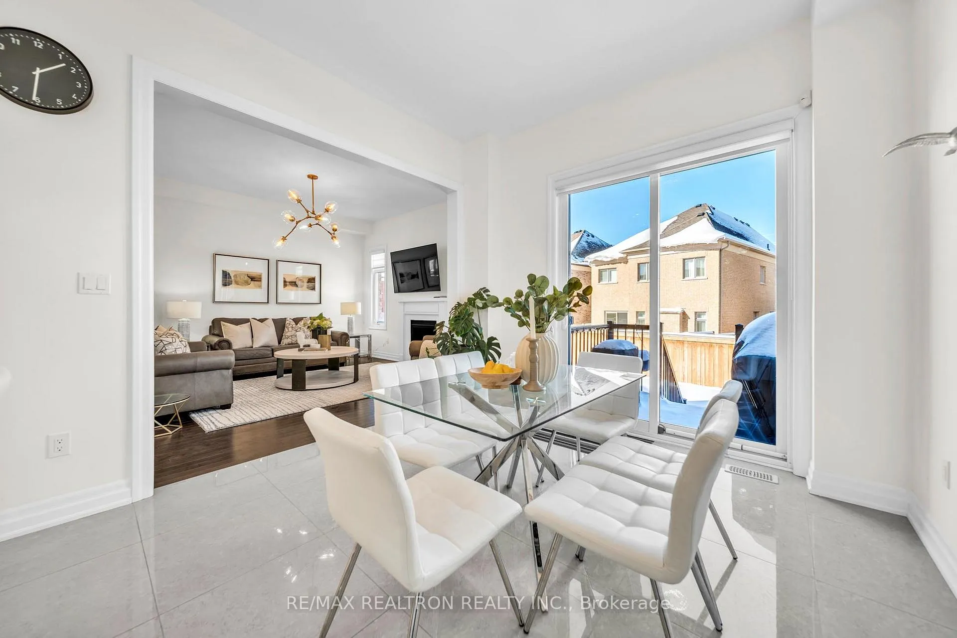 Photo 13 of 11 Botelho Circle, Aurora, Bayview Southeast — HOMEH