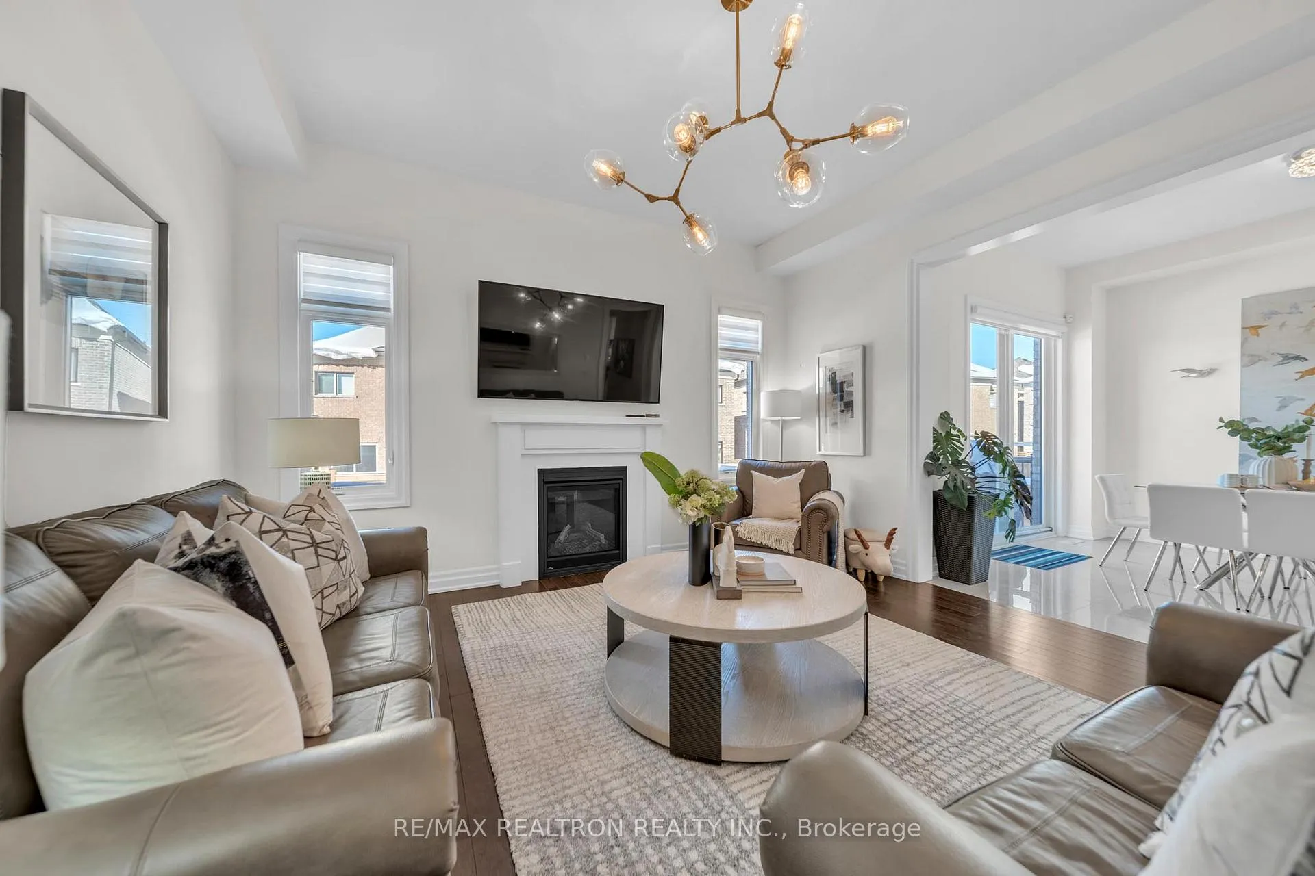 Photo 18 of 11 Botelho Circle, Aurora, Bayview Southeast — HOMEH