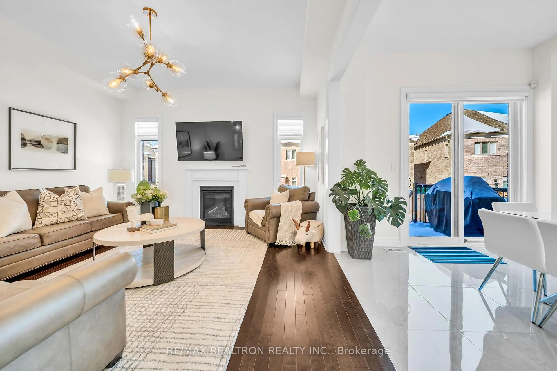 Photo 19 of 11 Botelho Circle, Aurora, Bayview Southeast — HOMEH