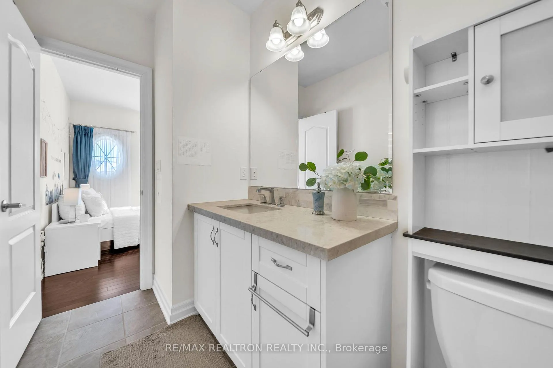 Photo 27 of 11 Botelho Circle, Aurora, Bayview Southeast — HOMEH