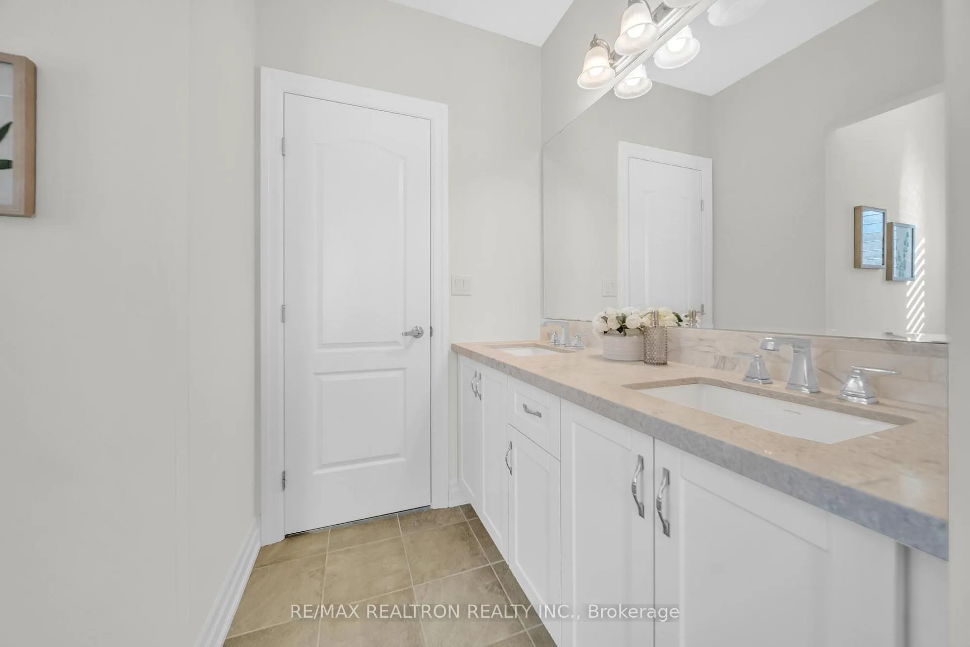 Photo 30 of 11 Botelho Circle, Aurora, Bayview Southeast — HOMEH