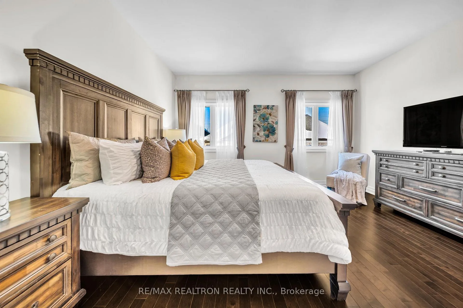 Photo 34 of 11 Botelho Circle, Aurora, Bayview Southeast — HOMEH
