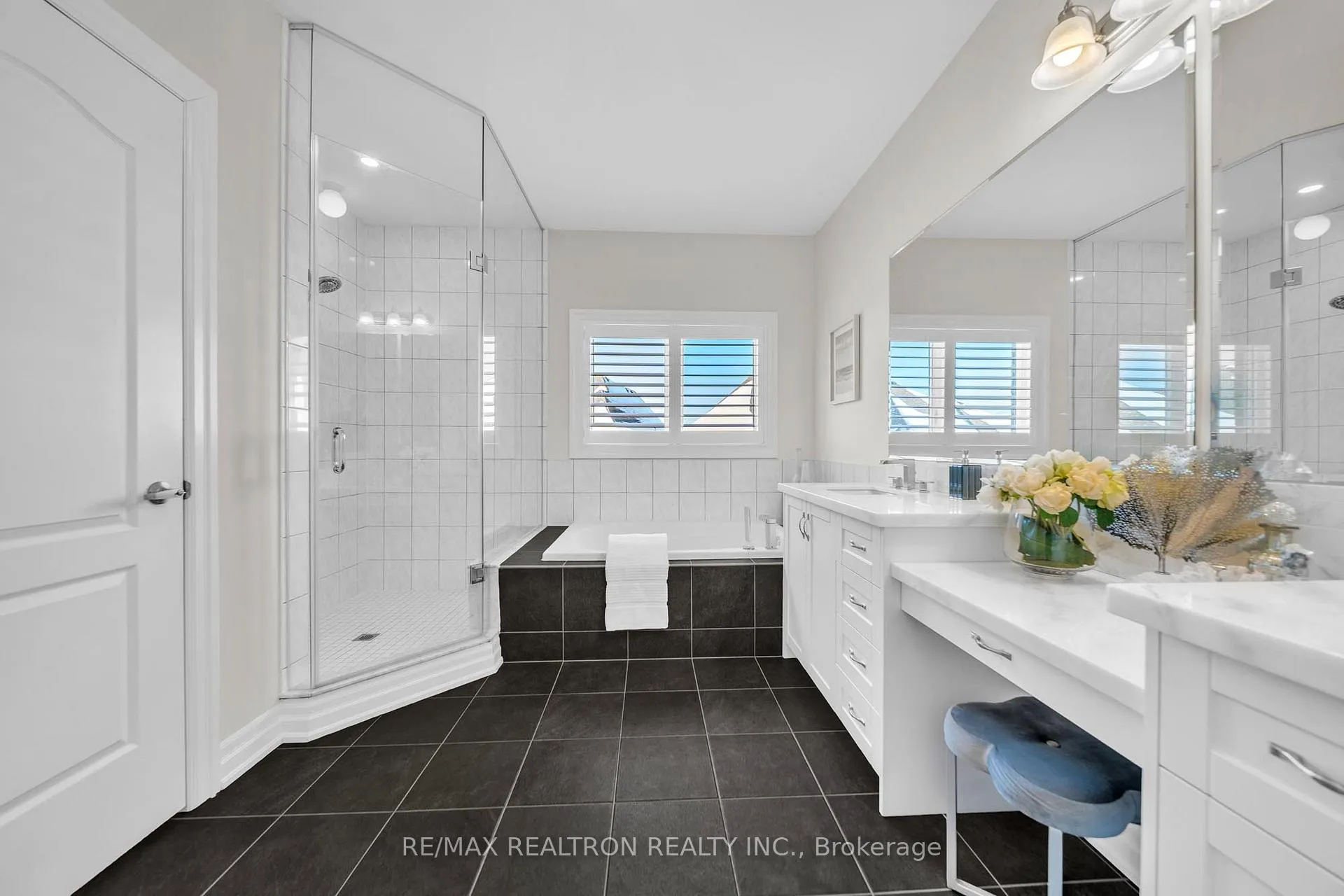 Photo 38 of 11 Botelho Circle, Aurora, Bayview Southeast — HOMEH