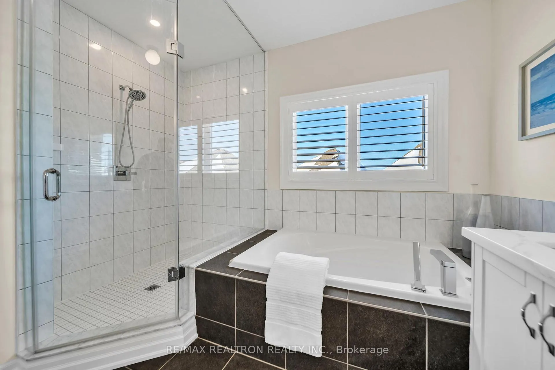 Photo 39 of 11 Botelho Circle, Aurora, Bayview Southeast — HOMEH