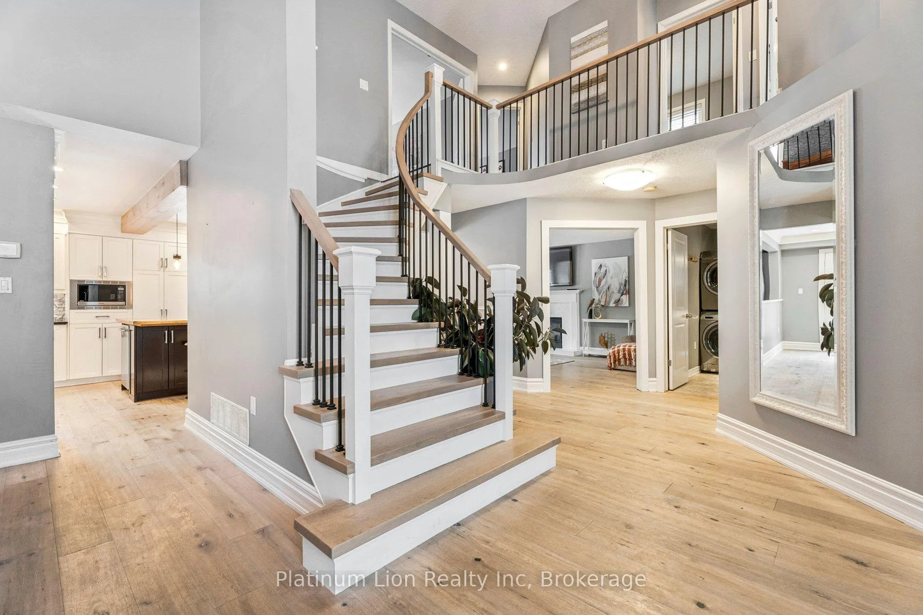 Photo 6 of 27 Surrey Drive, Hamilton, Meadowlands — HOMEH