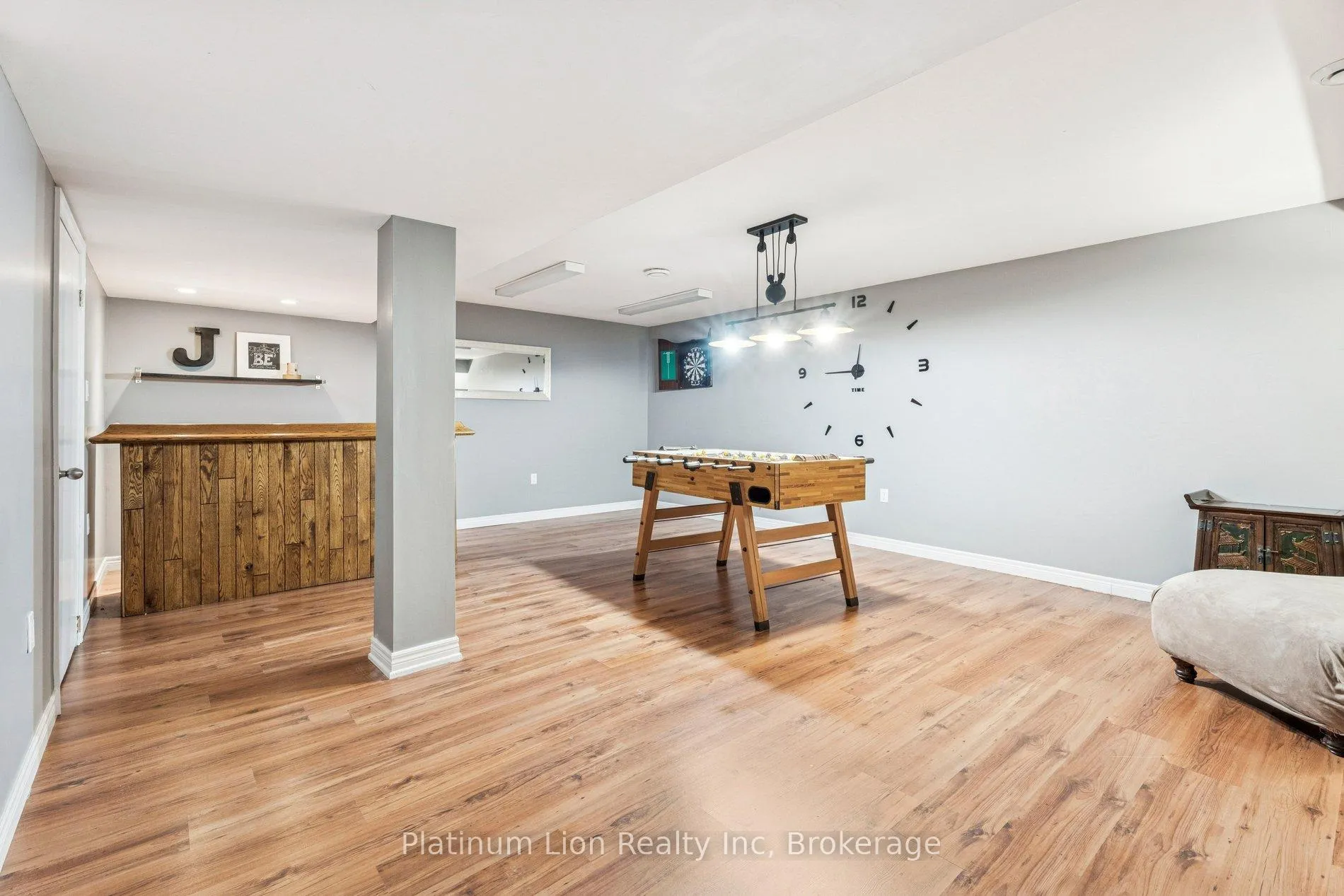 Photo 35 of 27 Surrey Drive, Hamilton, Meadowlands — HOMEH