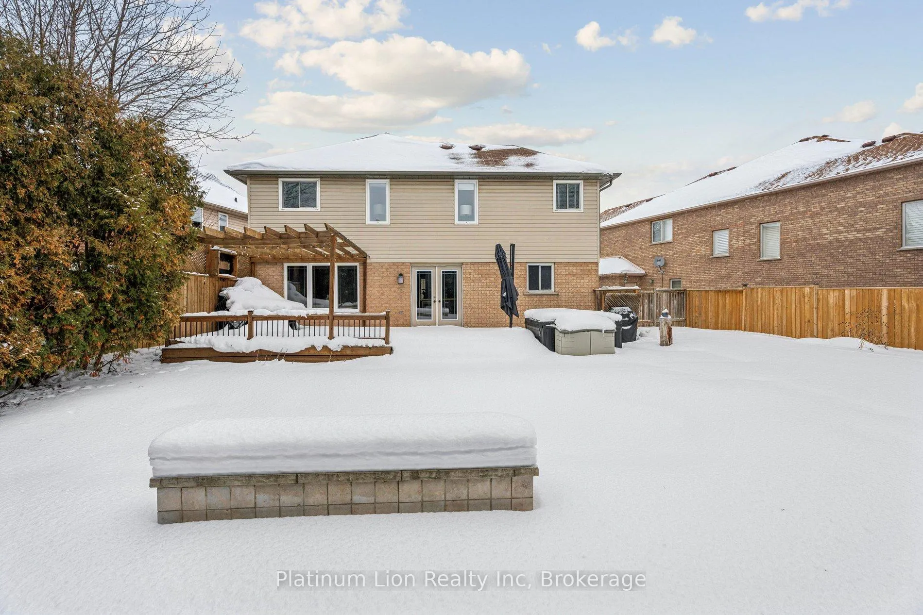 Photo 43 of 27 Surrey Drive, Hamilton, Meadowlands — HOMEH