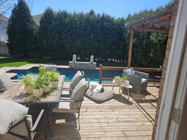 Photo 48 of 27 Surrey Drive, Hamilton, Meadowlands — HOMEH
