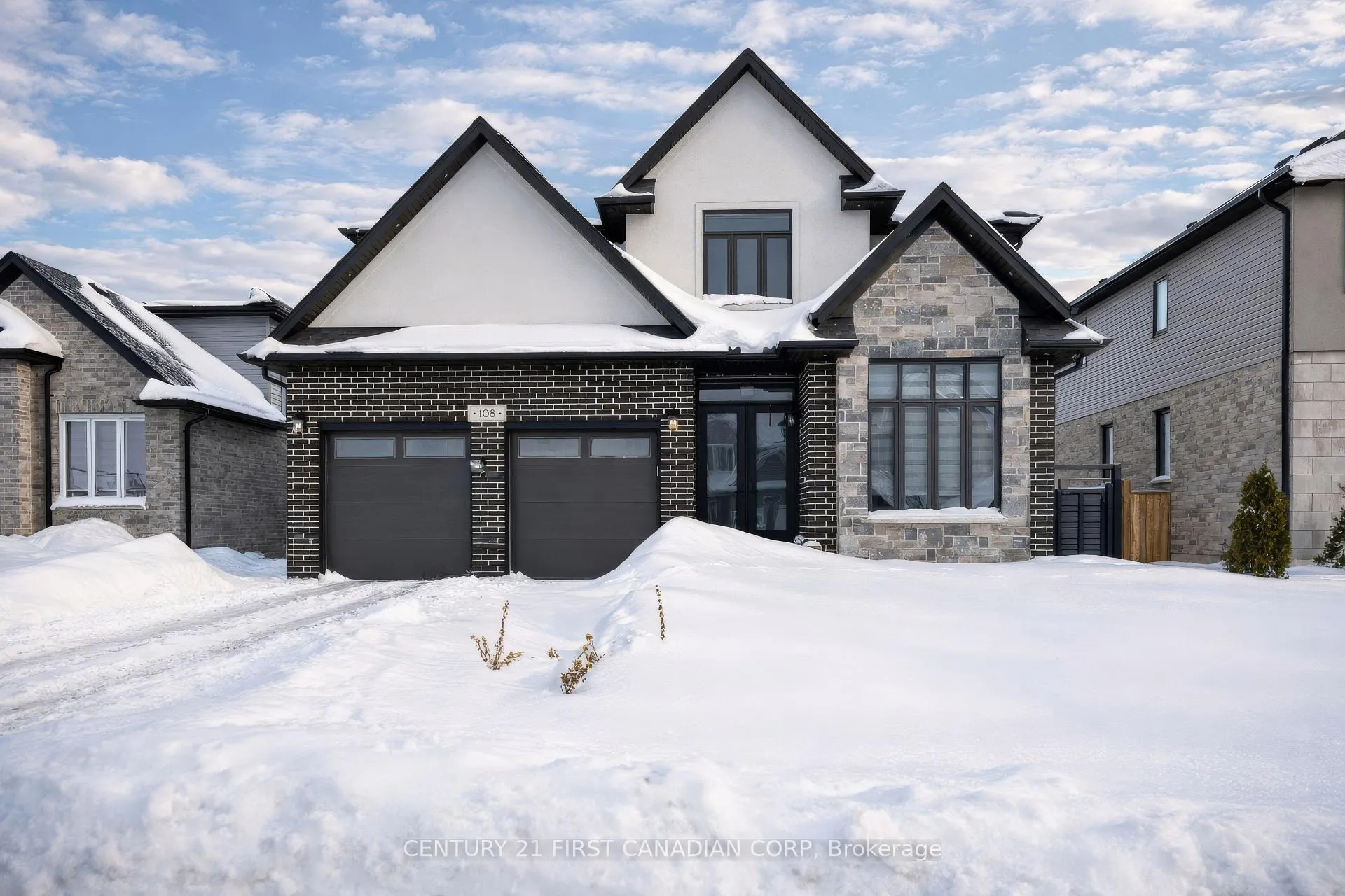 Photo 3 of 108 Watts Drive, Lucan Biddulph, Lucan — HOMEH