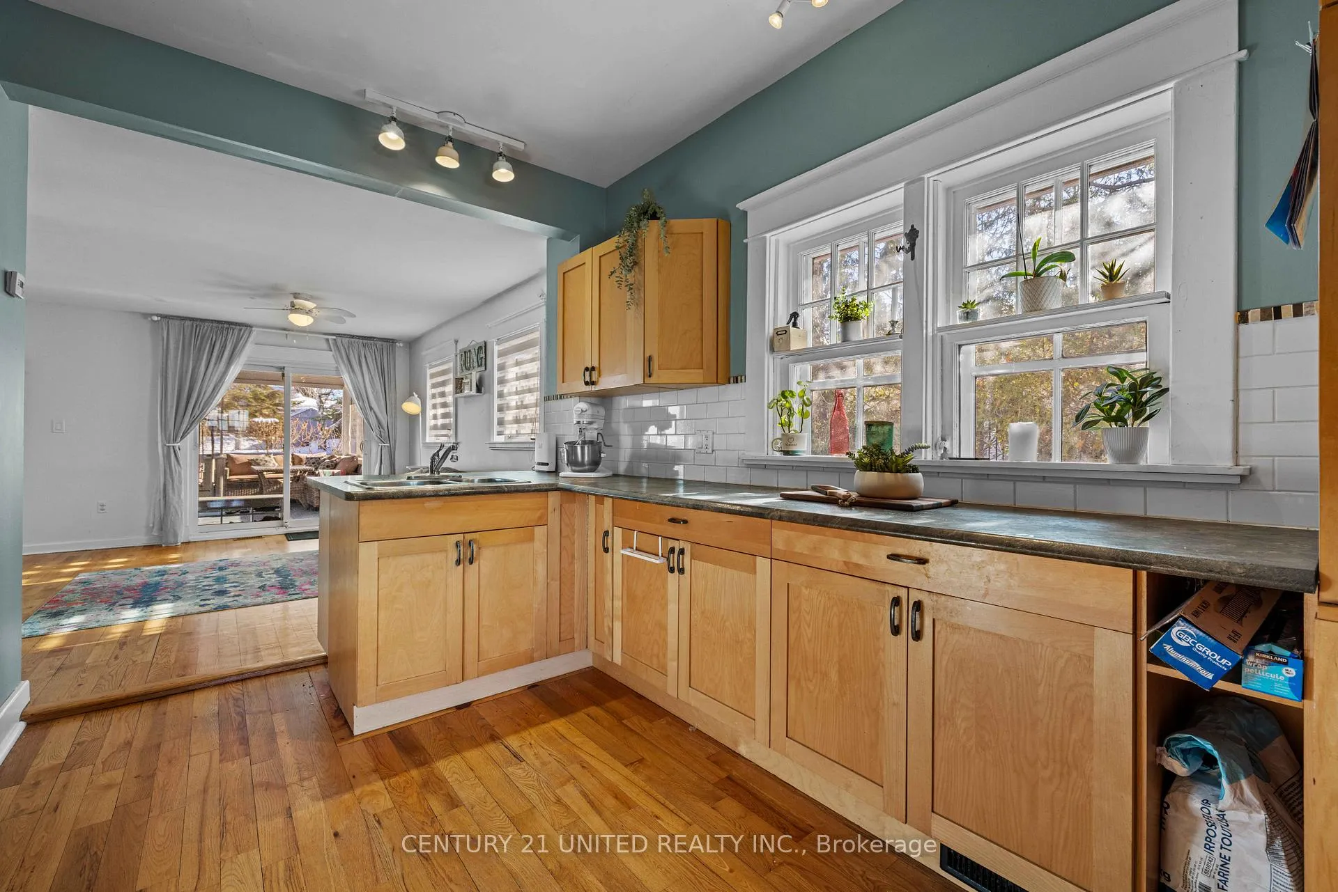 Photo 5 of 614 River Road S, Peterborough, Ashburnham Ward 4 — HOMEH
