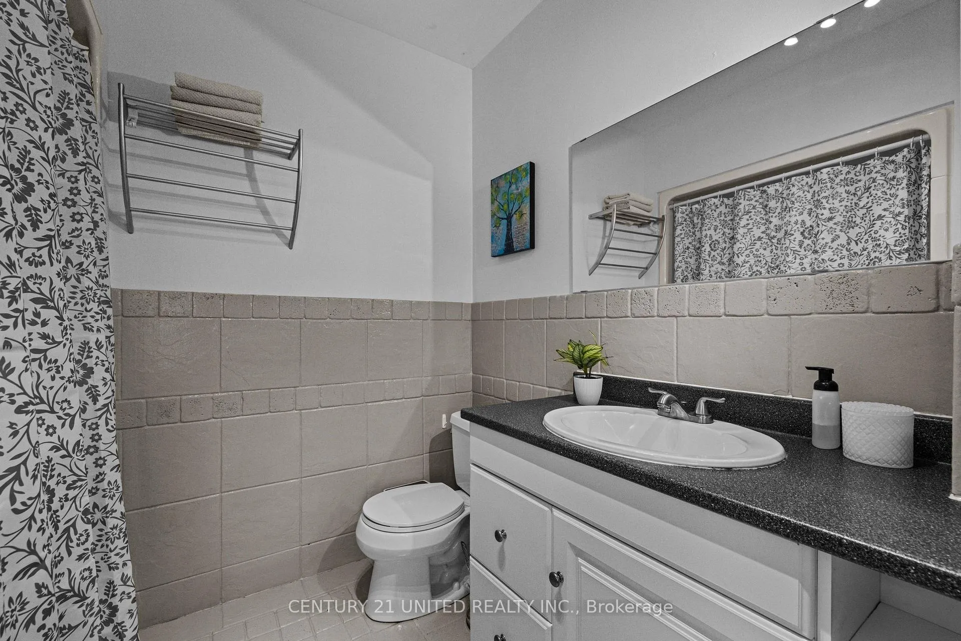 Photo 12 of 614 River Road S, Peterborough, Ashburnham Ward 4 — HOMEH