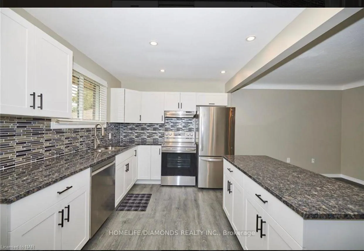 Photo 2 of Unit UPPER, 6508 Caledonia Street, Niagara Falls, Arad/Fallsview — HOMEH