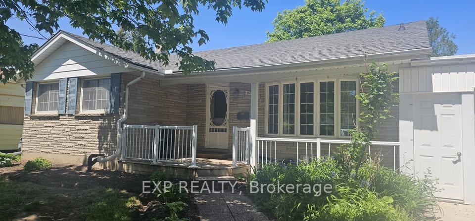 Front of 370 Greenbrook Drive