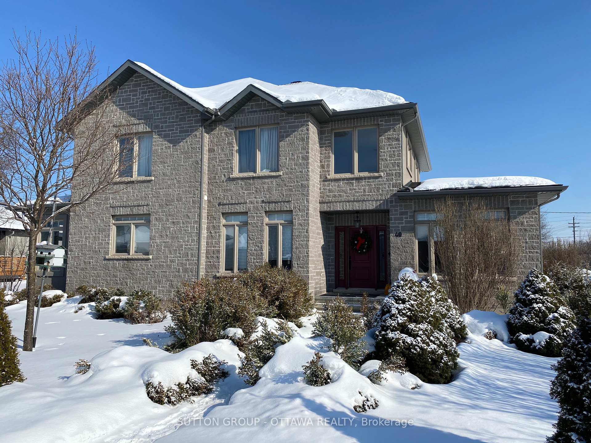 Photo 1 of 40 St. Helen's Place, Ottawa, Meadowlands/St. Claire Gardens — HOMEH