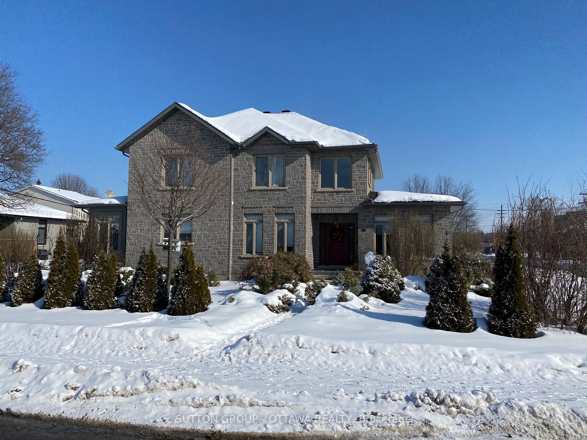 Photo 4 of 40 St. Helen's Place, Ottawa, Meadowlands/St. Claire Gardens — HOMEH
