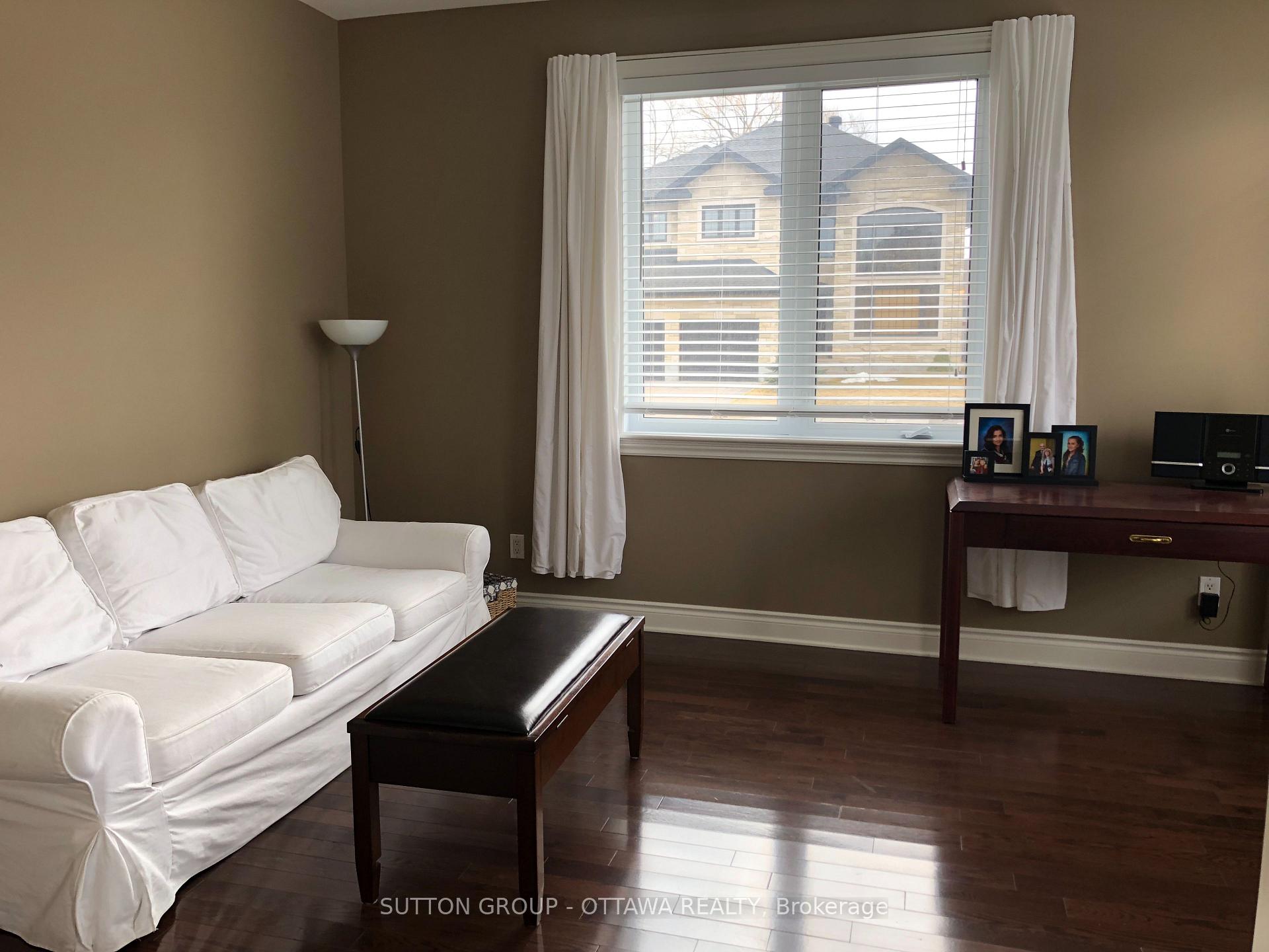 Photo 21 of 40 St. Helen's Place, Ottawa, Meadowlands/St. Claire Gardens — HOMEH