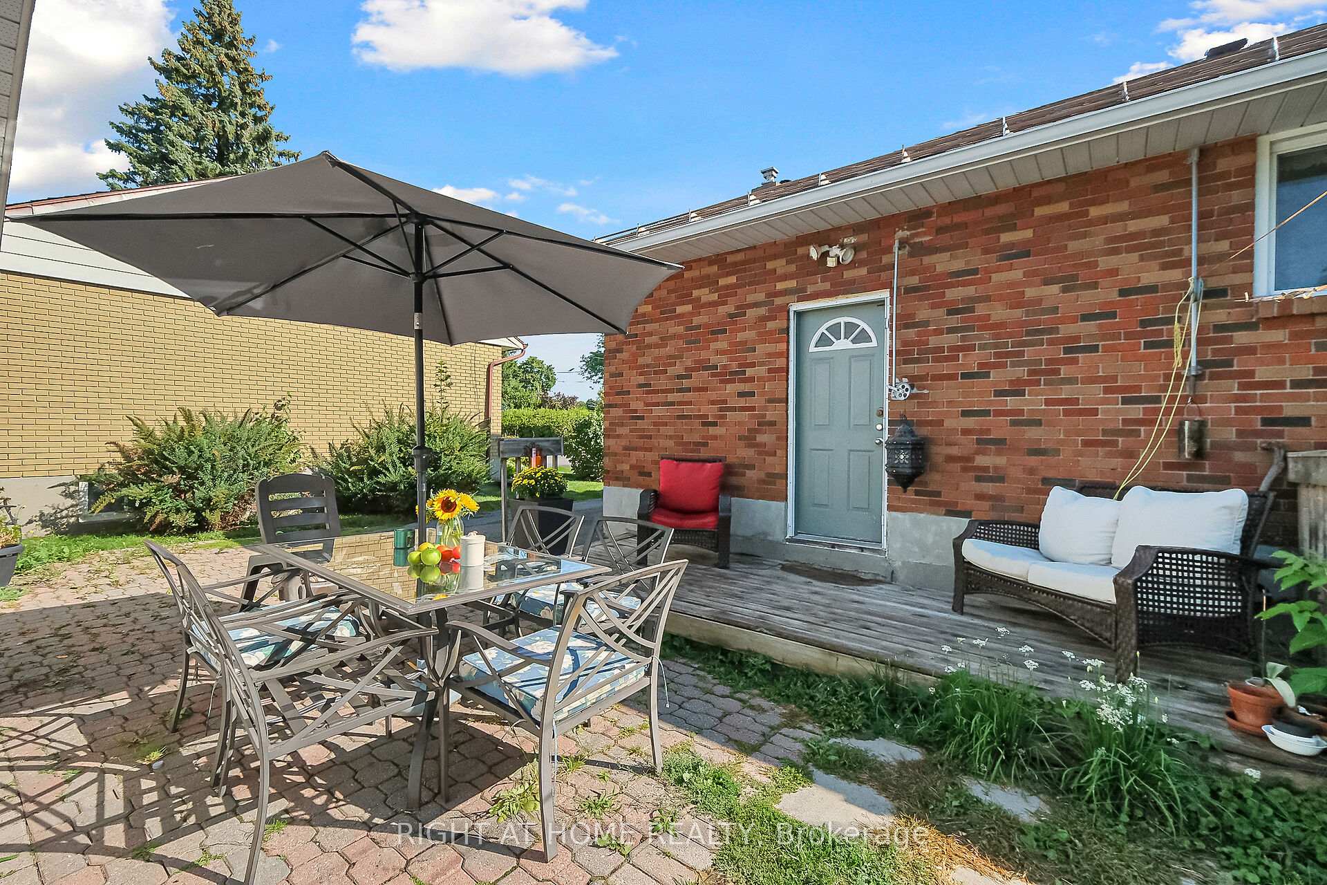 Photo 8 of 205 Withrow Avenue, Ottawa, Meadowlands/St. Claire Gardens — HOMEH
