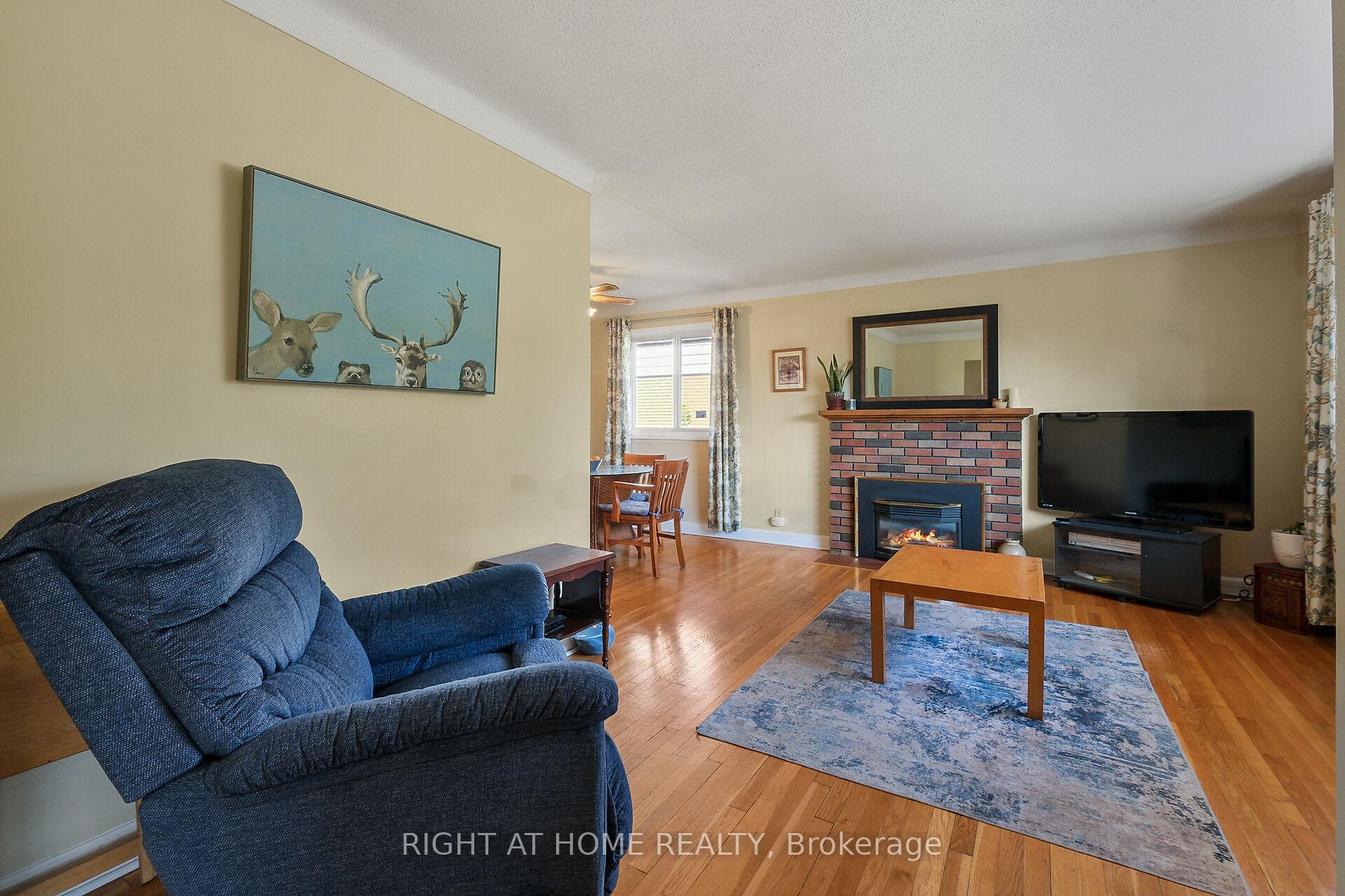 Photo 10 of 205 Withrow Avenue, Ottawa, Meadowlands/St. Claire Gardens — HOMEH