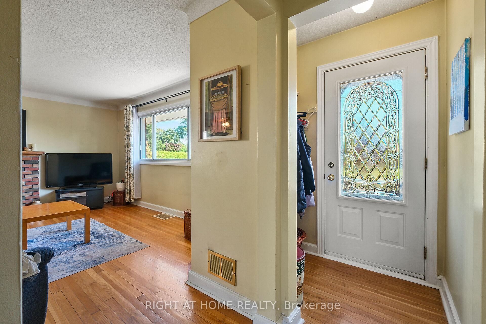 Photo 19 of 205 Withrow Avenue, Ottawa, Meadowlands/St. Claire Gardens — HOMEH