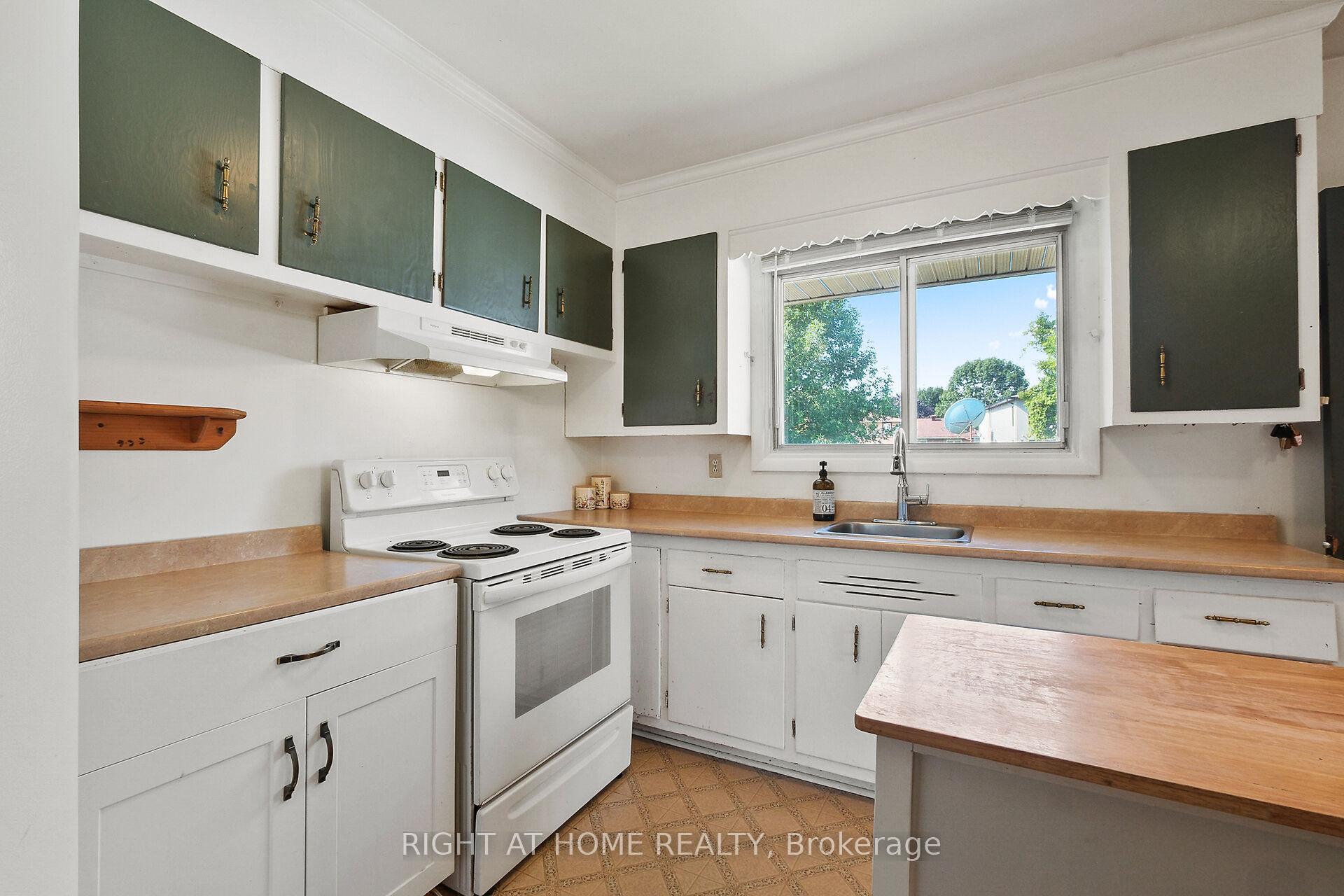Photo 21 of 205 Withrow Avenue, Ottawa, Meadowlands/St. Claire Gardens — HOMEH