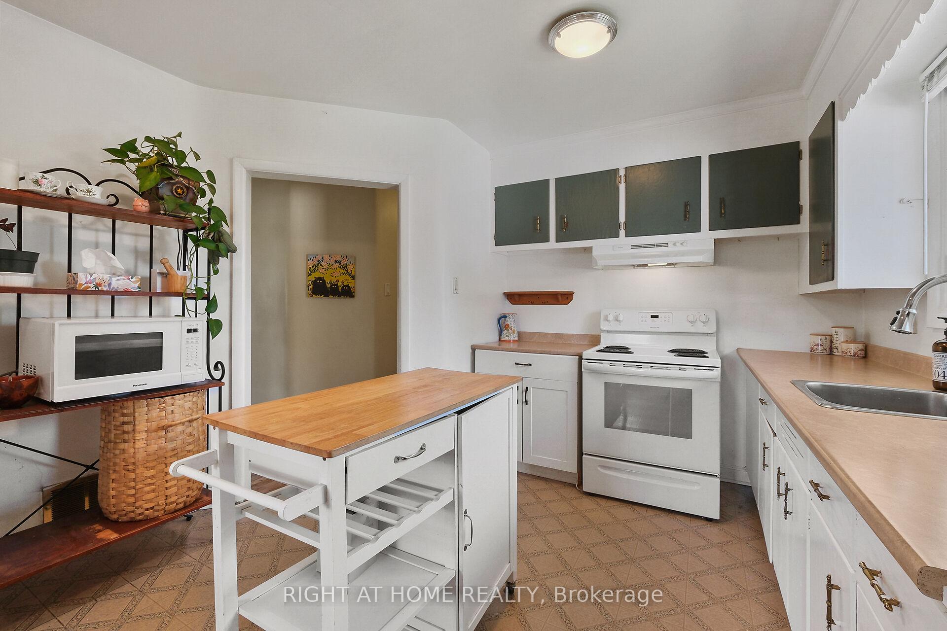 Photo 23 of 205 Withrow Avenue, Ottawa, Meadowlands/St. Claire Gardens — HOMEH