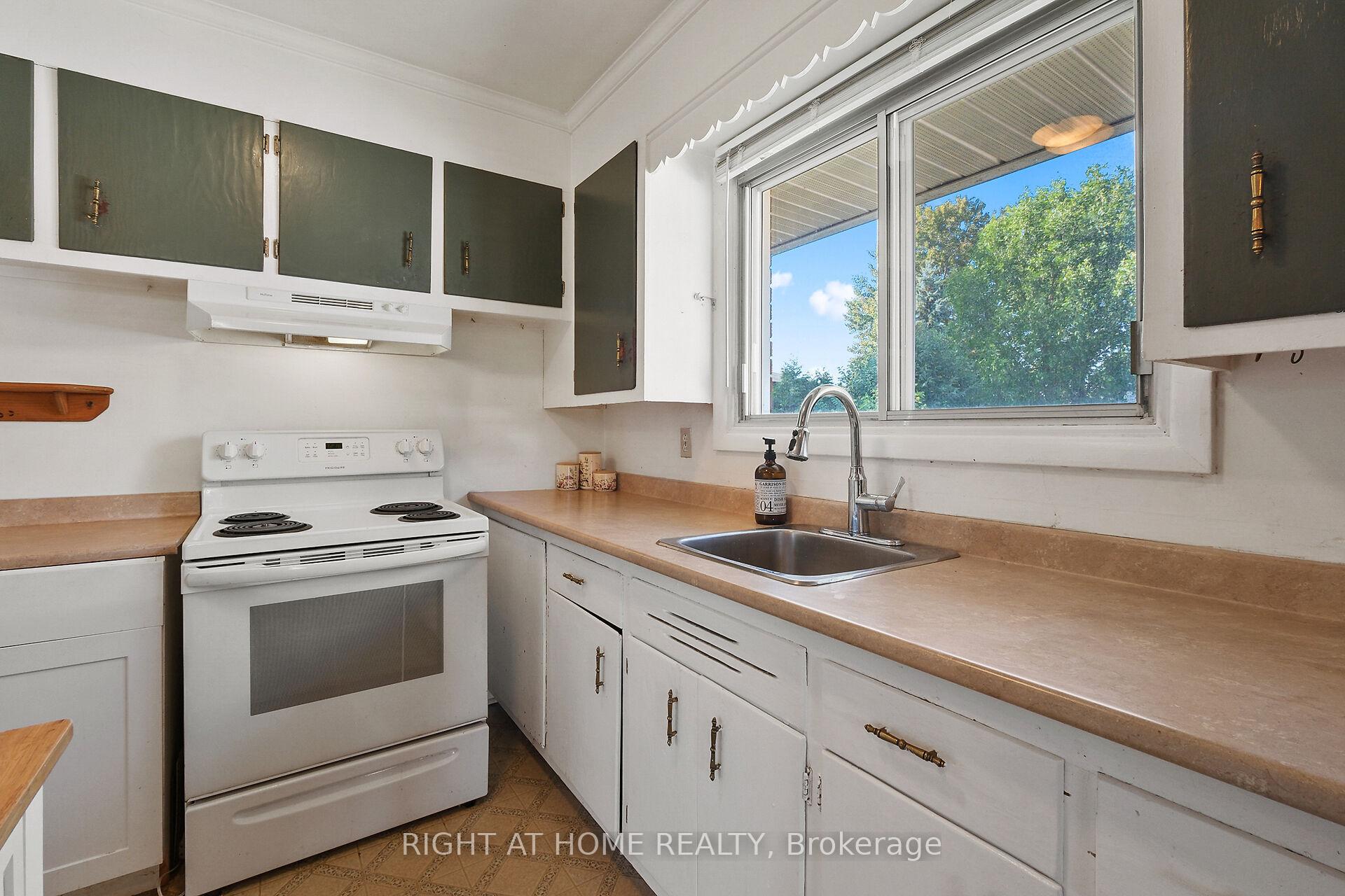 Photo 24 of 205 Withrow Avenue, Ottawa, Meadowlands/St. Claire Gardens — HOMEH