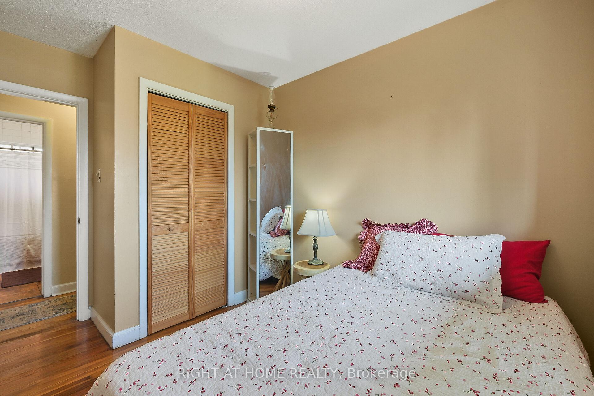 Photo 28 of 205 Withrow Avenue, Ottawa, Meadowlands/St. Claire Gardens — HOMEH