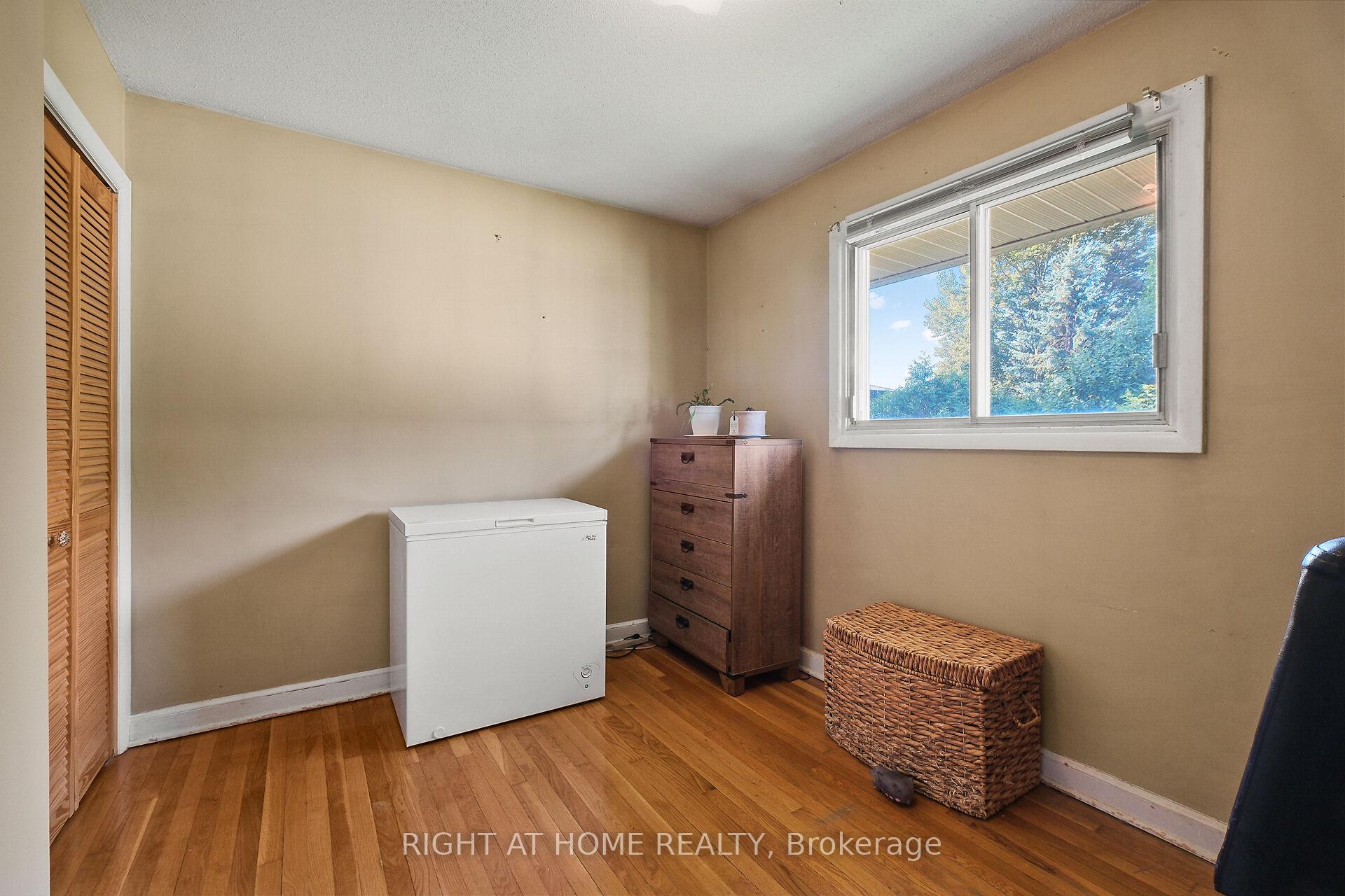 Photo 31 of 205 Withrow Avenue, Ottawa, Meadowlands/St. Claire Gardens — HOMEH