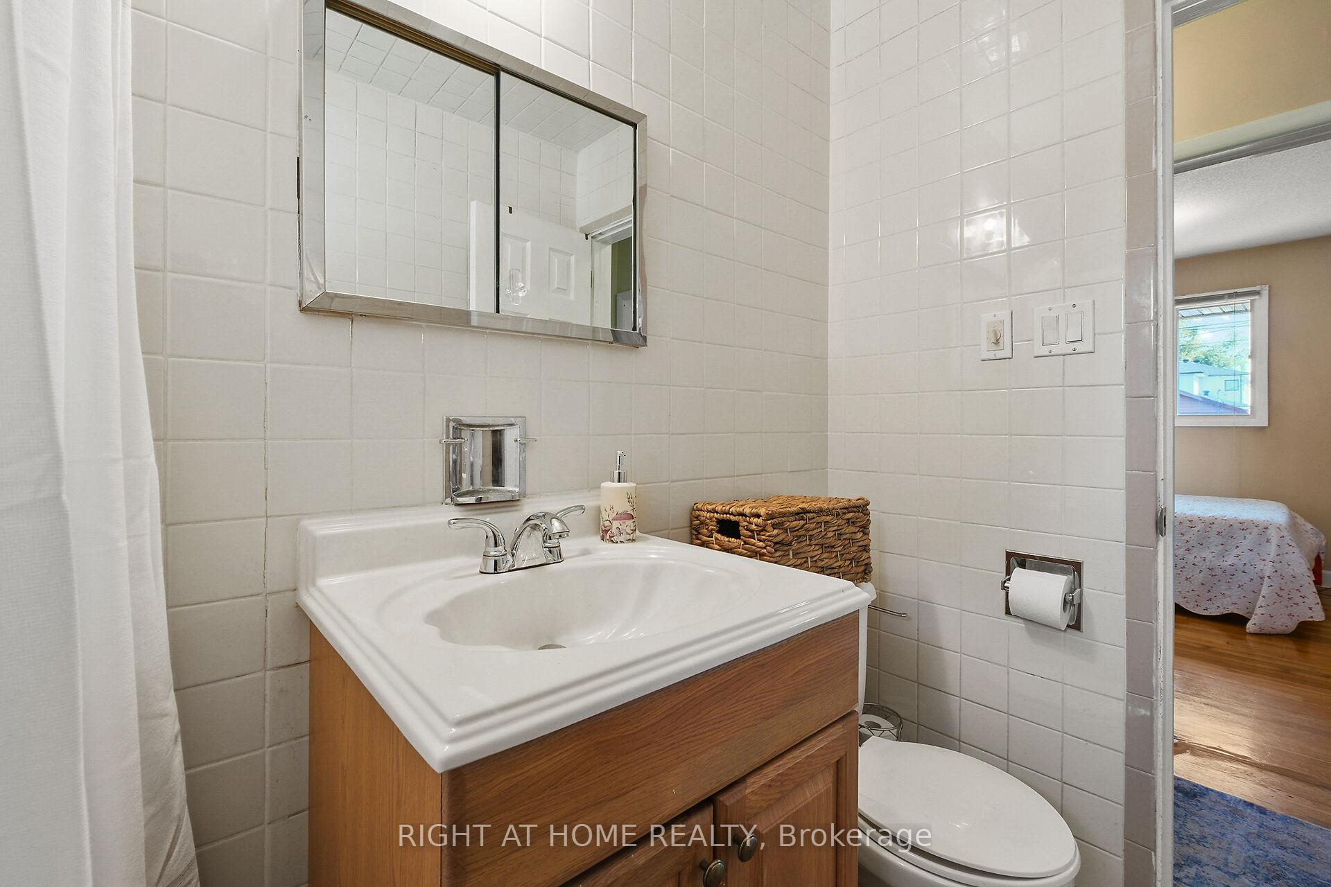 Photo 33 of 205 Withrow Avenue, Ottawa, Meadowlands/St. Claire Gardens — HOMEH