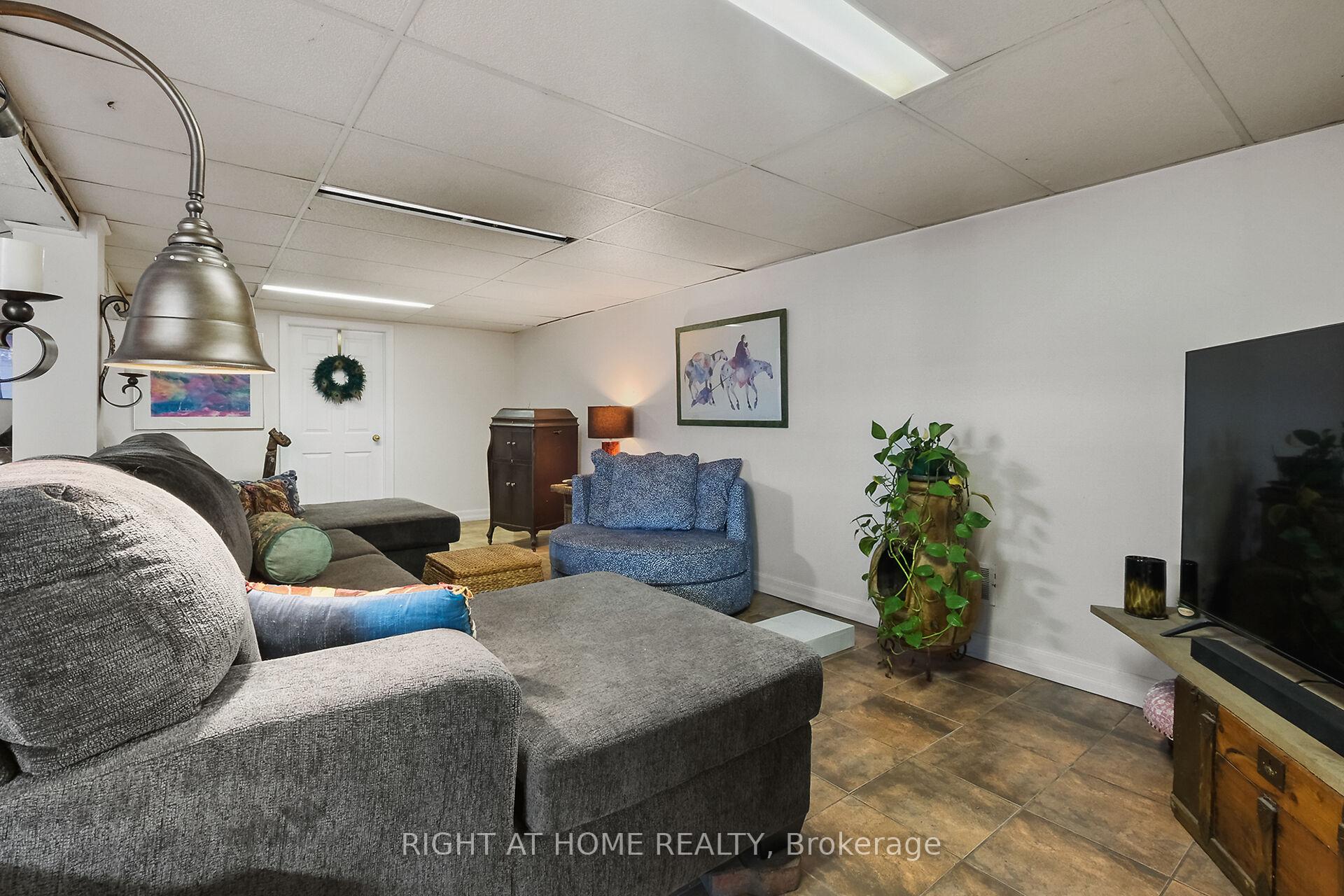 Photo 39 of 205 Withrow Avenue, Ottawa, Meadowlands/St. Claire Gardens — HOMEH