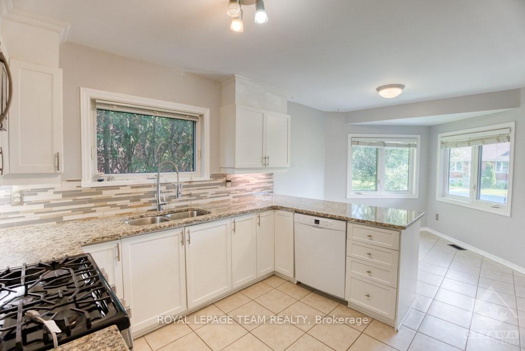 Photo 6 of 880 Riddell Avenue N, Ottawa, McKellar Heights/Glabar Park — HOMEH