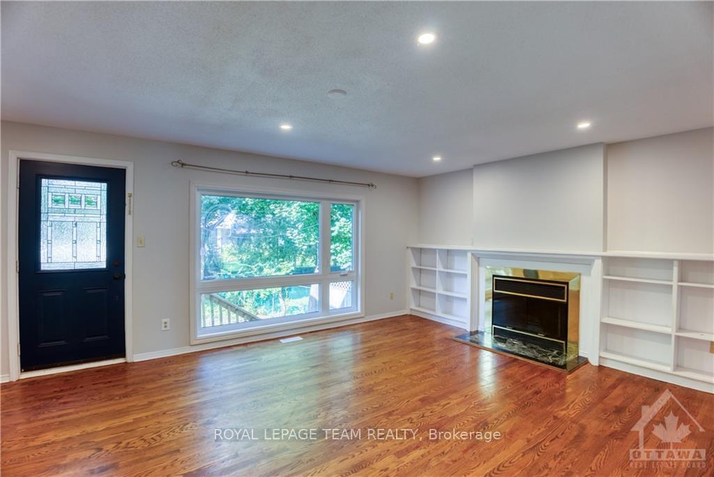 Photo 9 of 880 Riddell Avenue N, Ottawa, McKellar Heights/Glabar Park — HOMEH