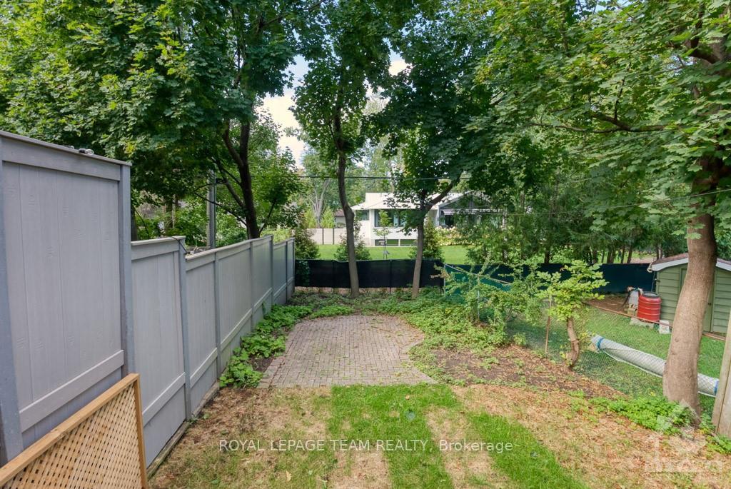 Photo 23 of 880 Riddell Avenue N, Ottawa, McKellar Heights/Glabar Park — HOMEH