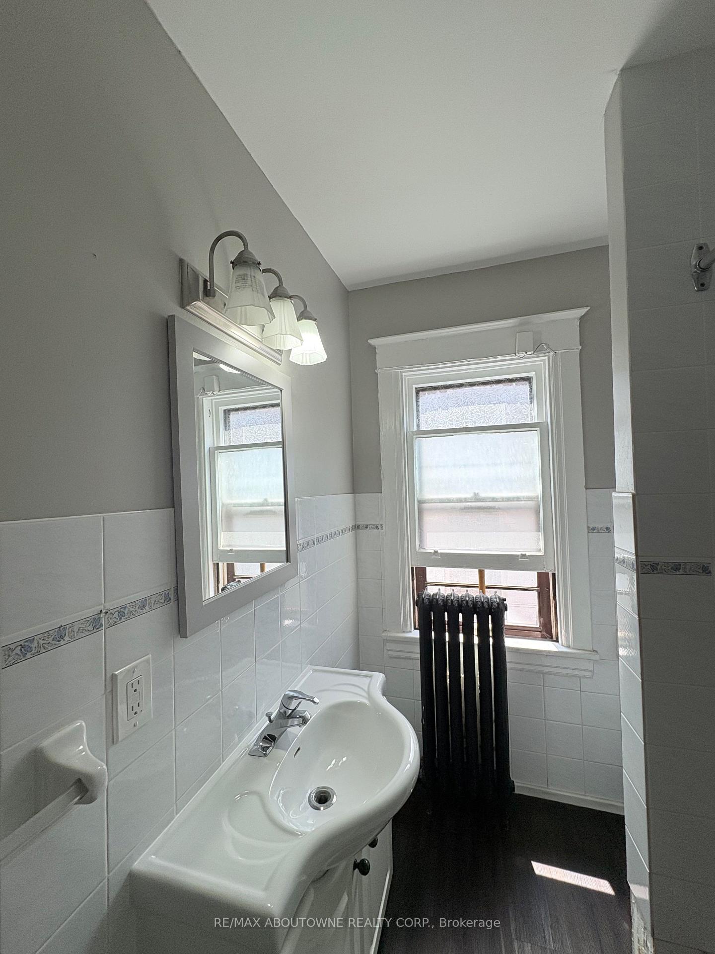 Photo 12 of Unit Unit 2, 19 Proctor Boulevard, Hamilton, Gibson — HOMEH