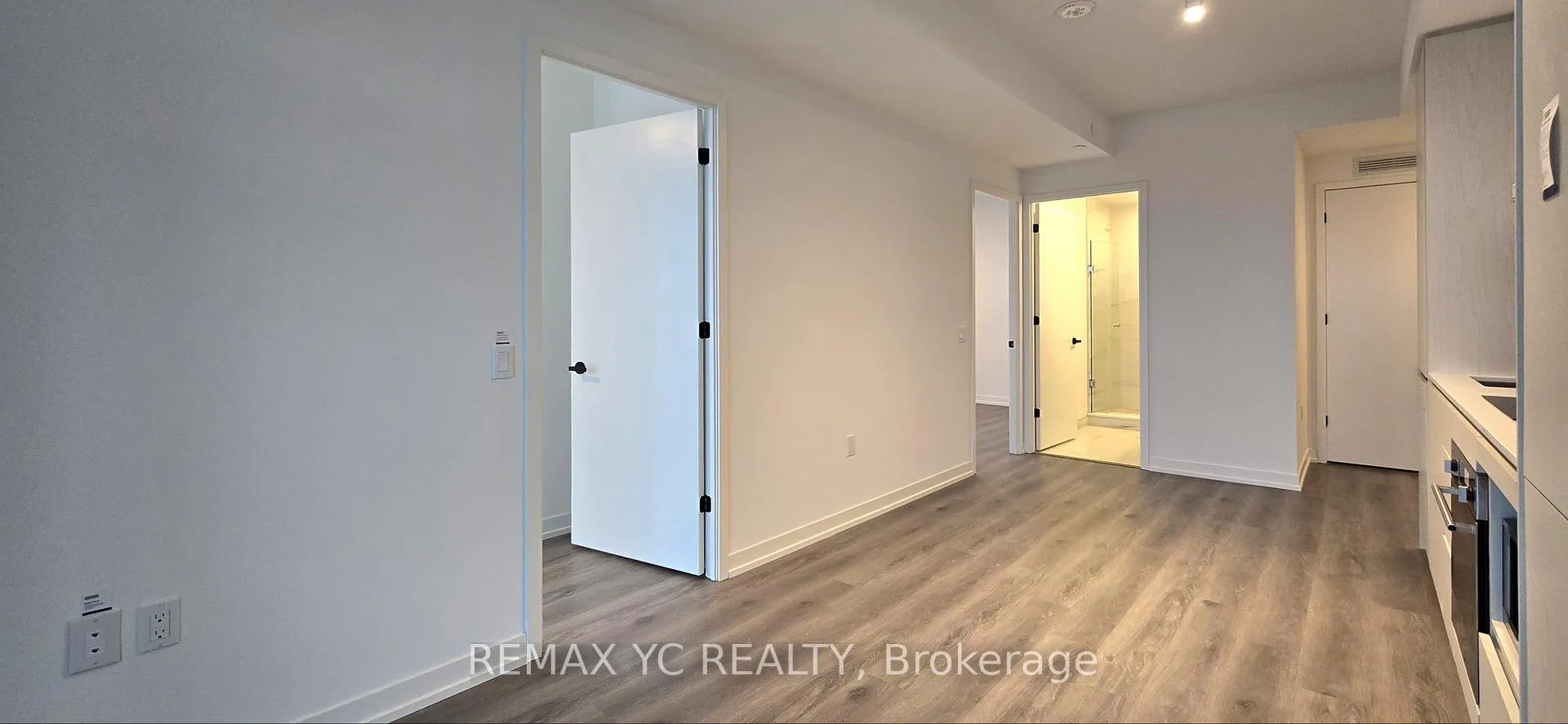 Photo 6 of Unit 3912, 28 Interchange Way, Vaughan, Vaughan Corporate Centre — HOMEH