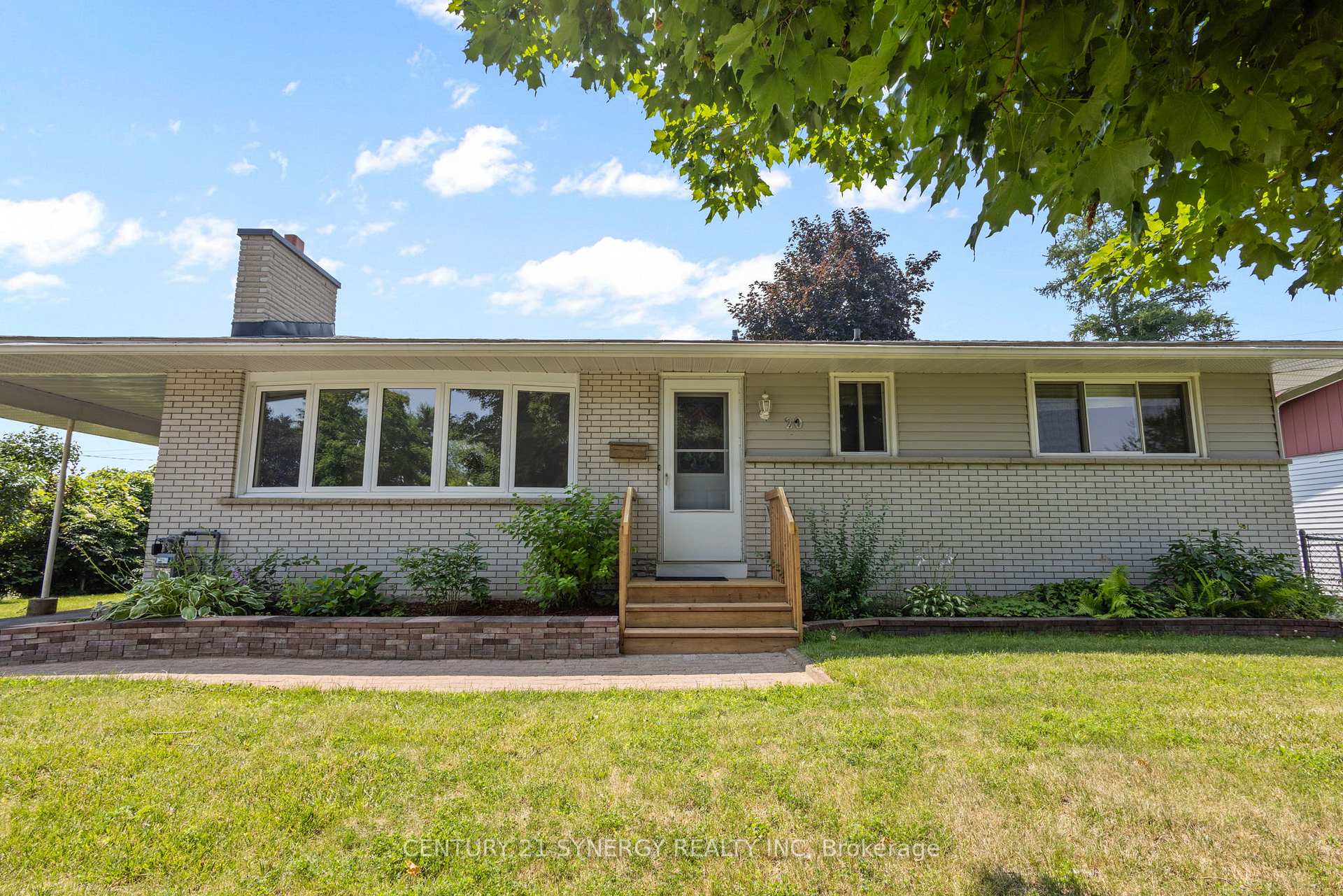 Front of 20 Parkside Crescent